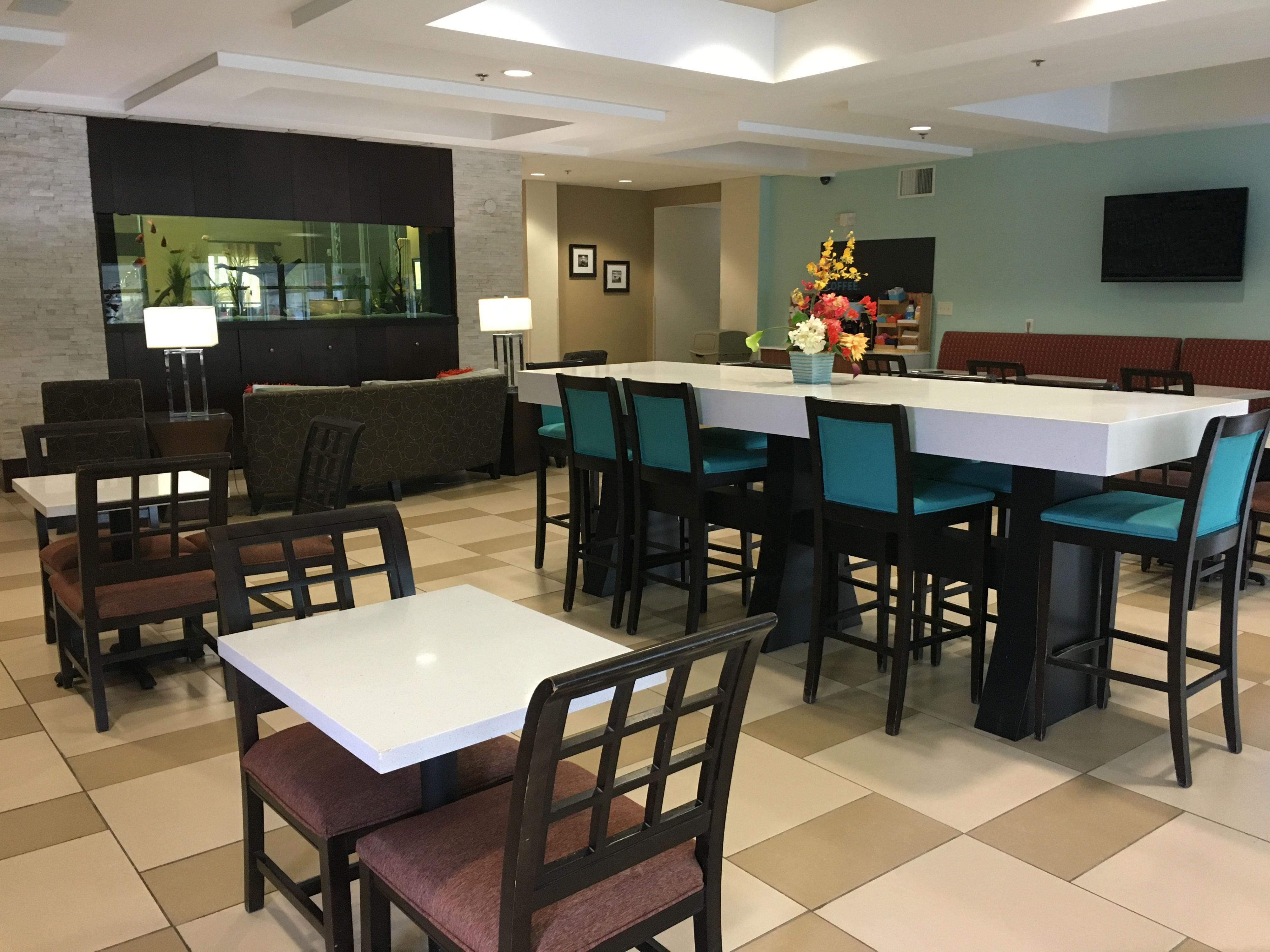 Holiday Inn Express Hotel & Suites Havelock NW - N