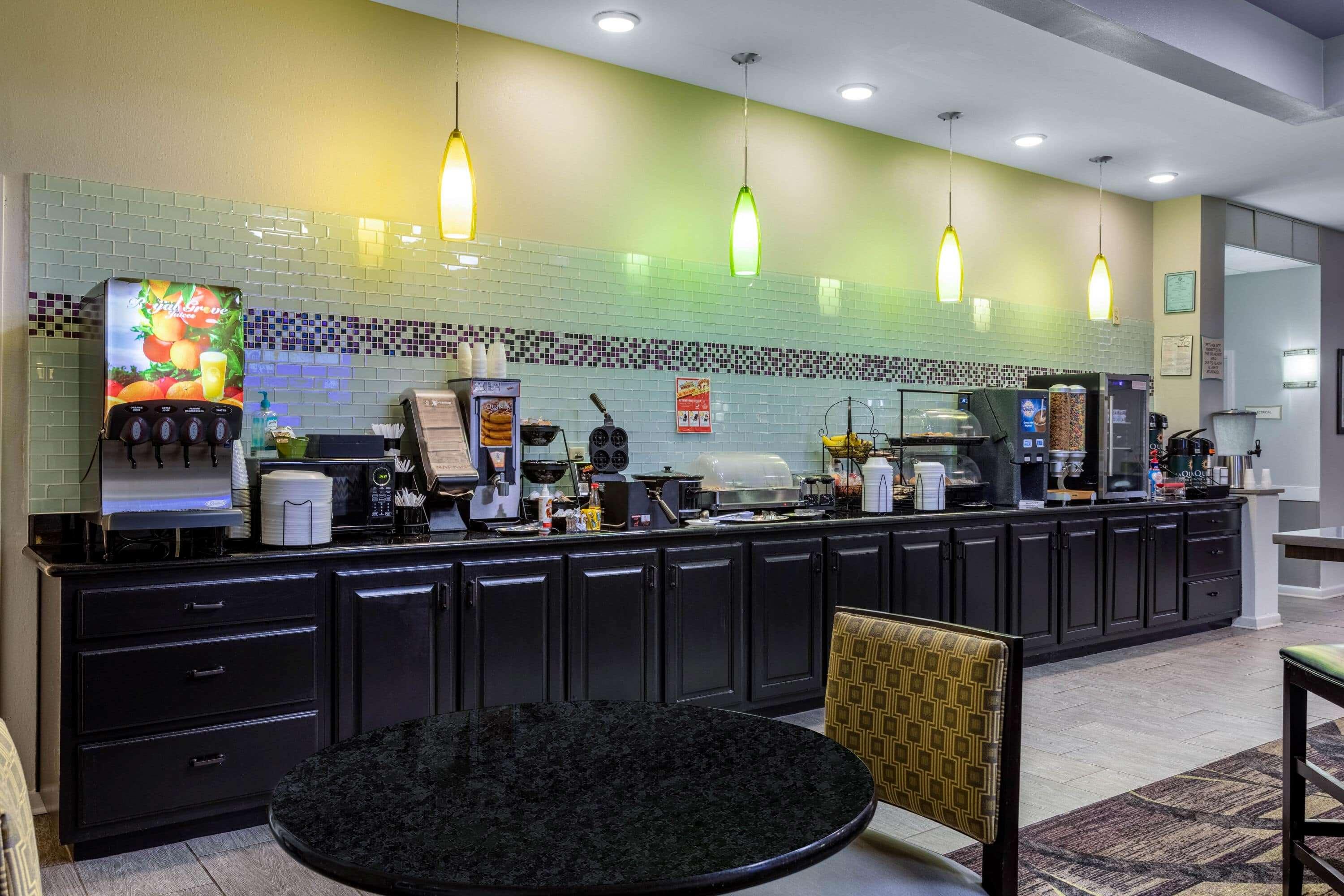 La Quinta Inn & Suites Huntsville Airport Madison