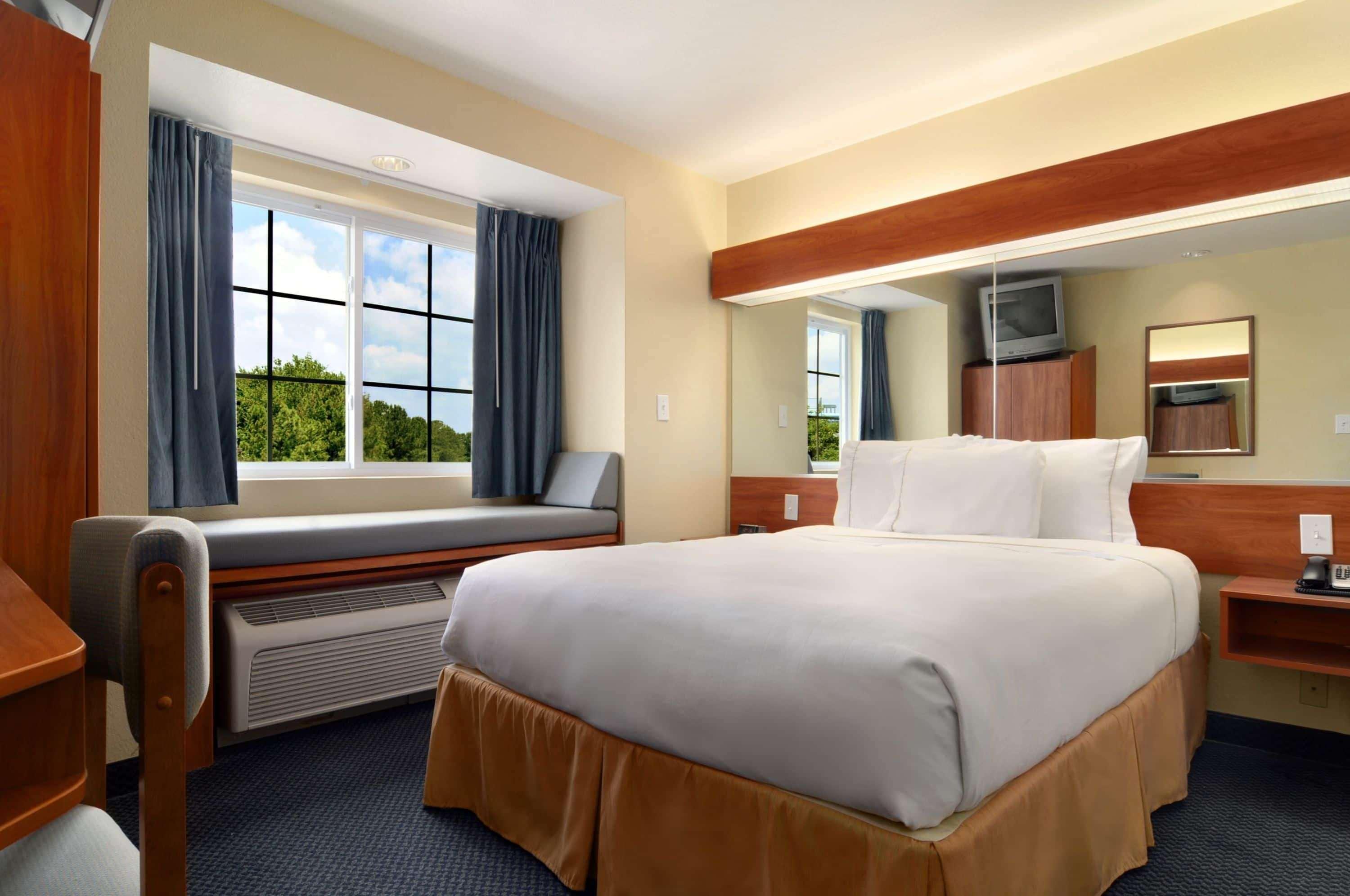 Microtel Inn & Suites By Wyndham Huntsville