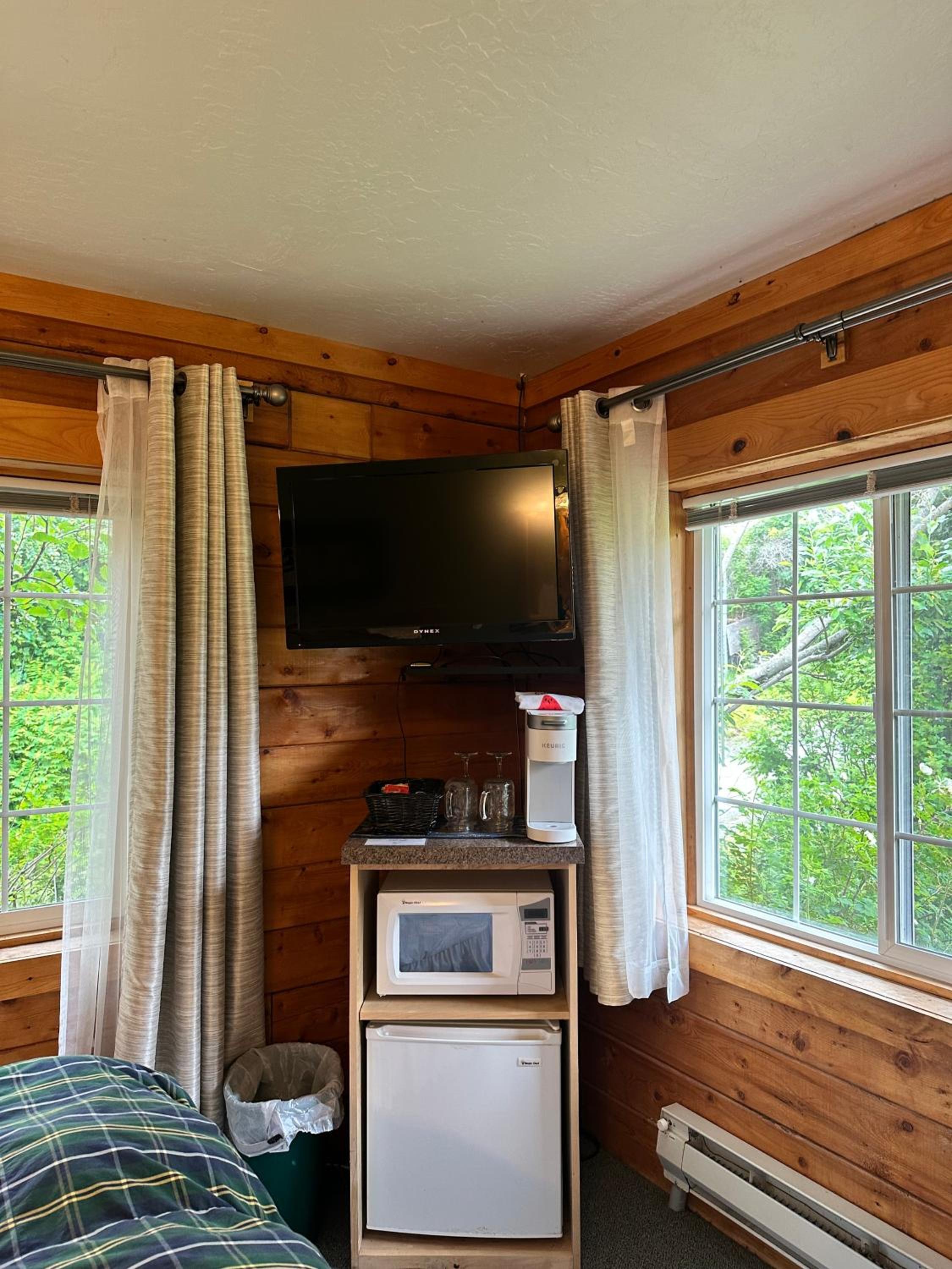 General view 2, Floatplane Lodge, Kenai Peninsula