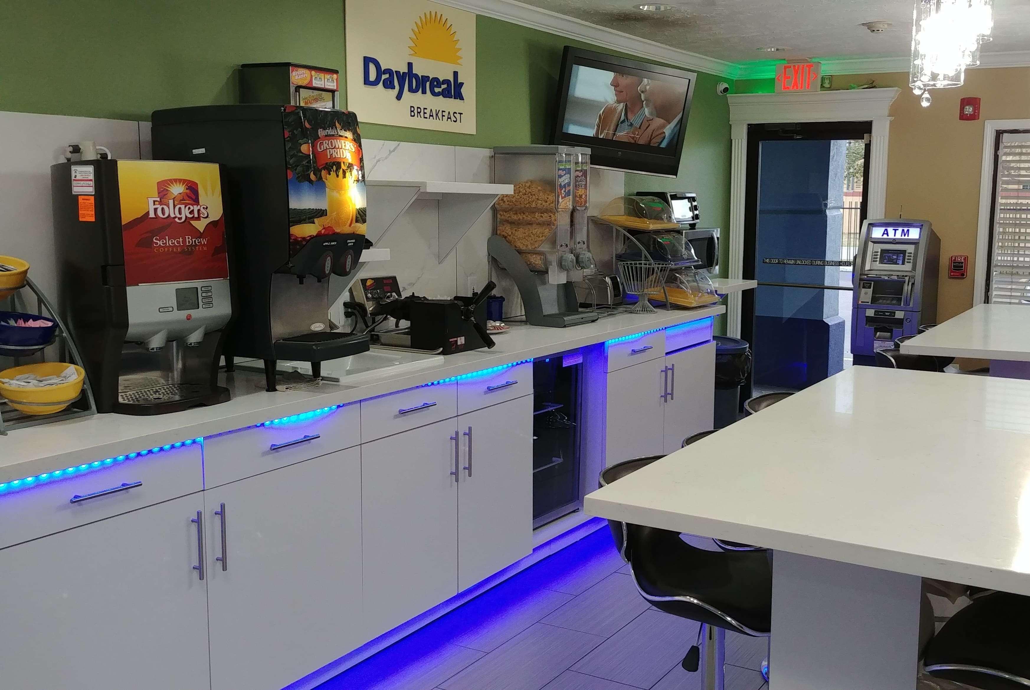 Days Inn by Wyndham Houston East