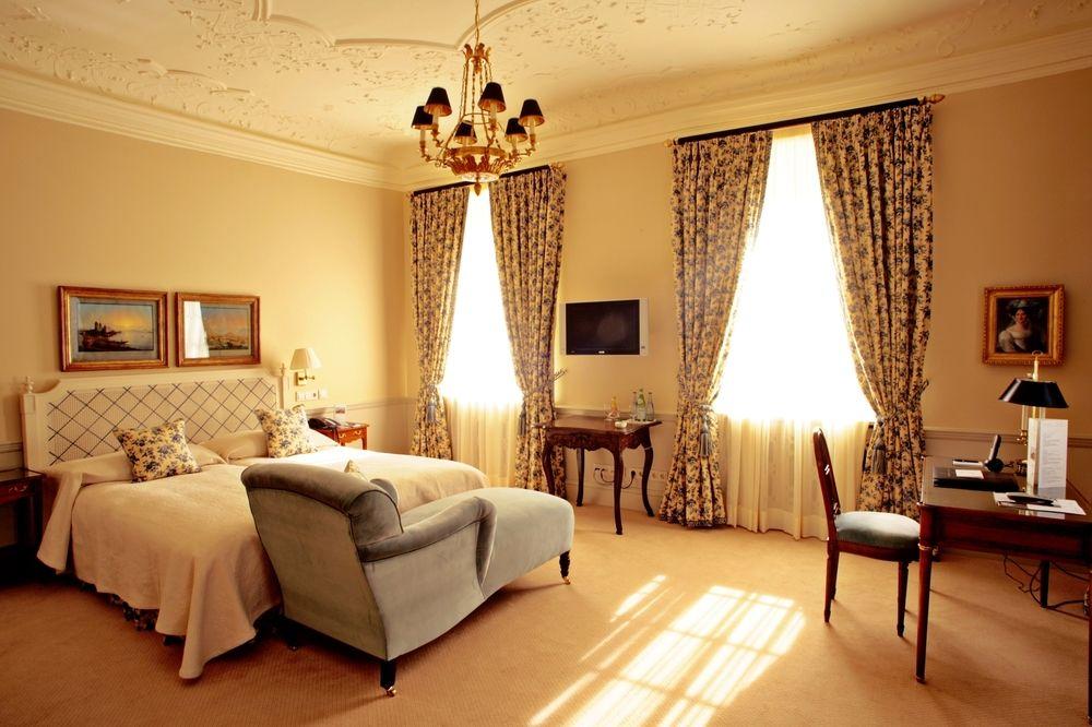 Wald & Schlosshotel Friedrichsruhe by null