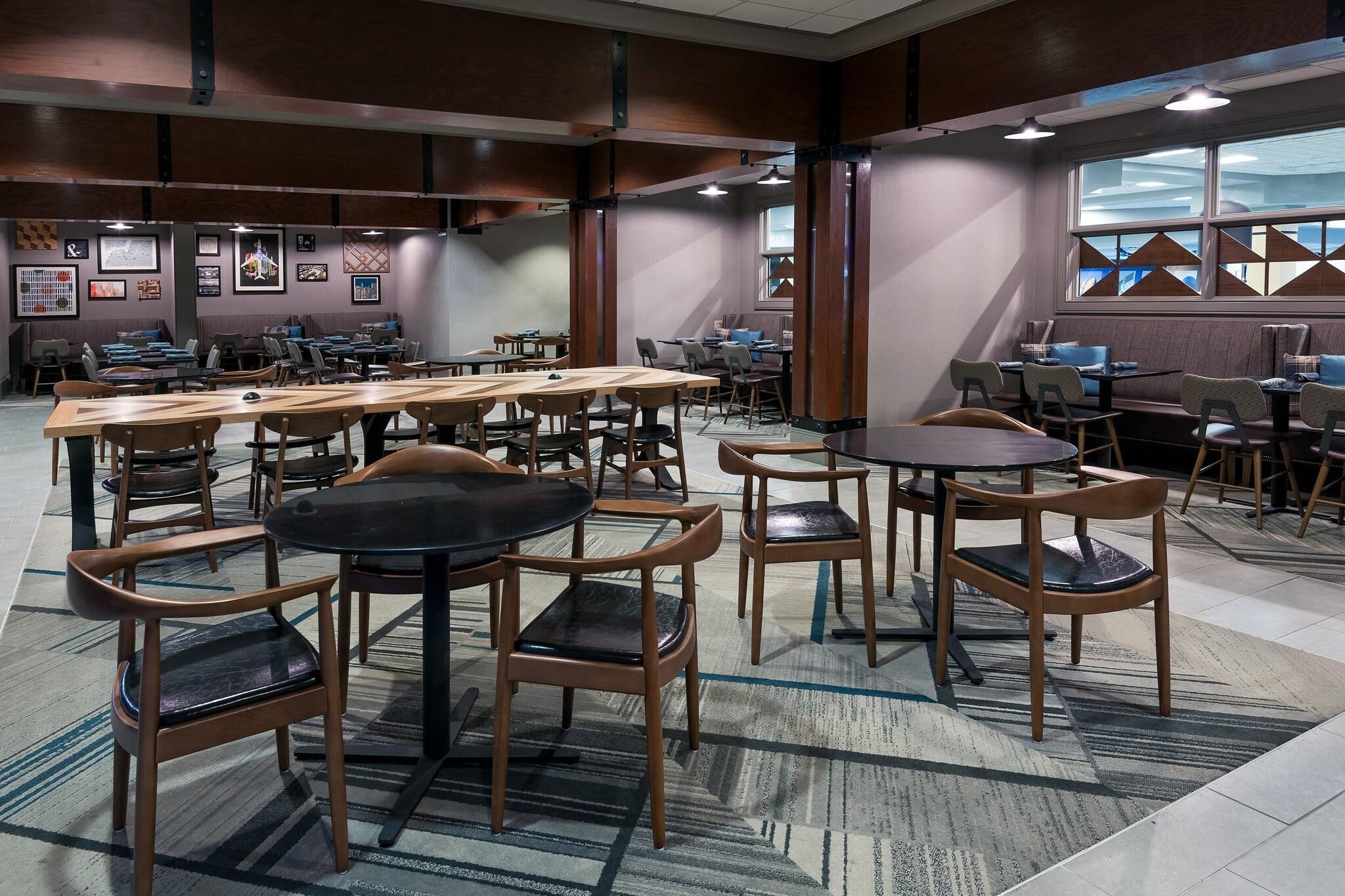 Four Points By Sheraton Huntsville Airport