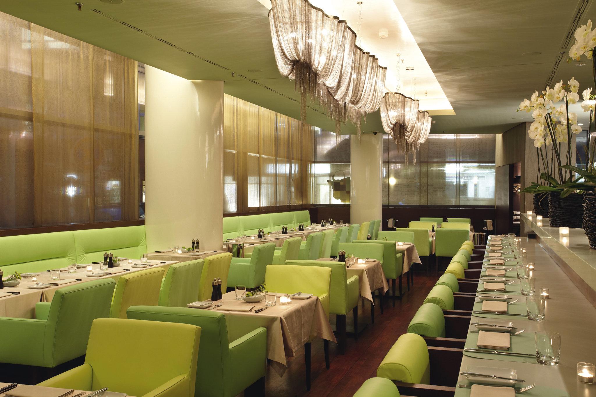 SIDE Design Hotel Hamburg by null