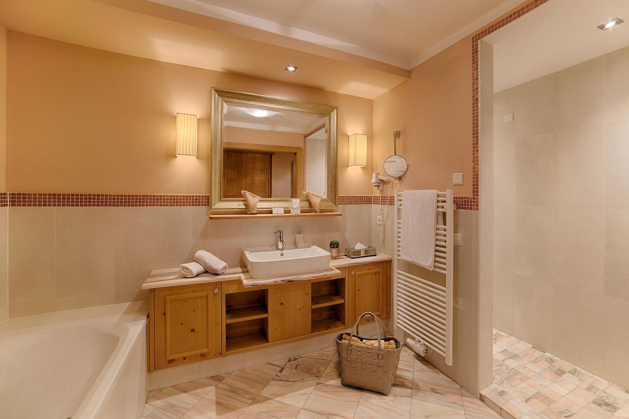 Hotel Majestic by null