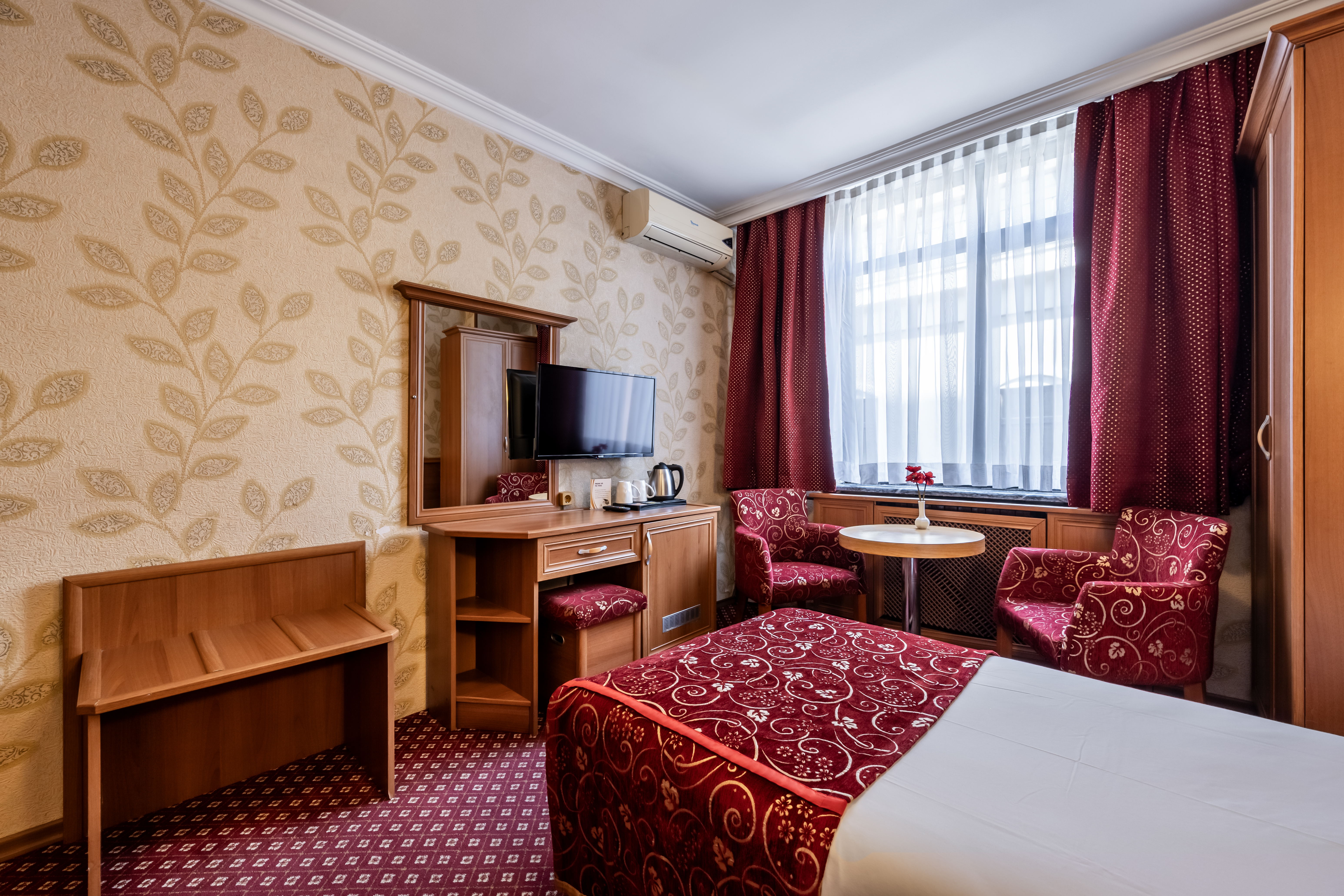 Bristol Hotel