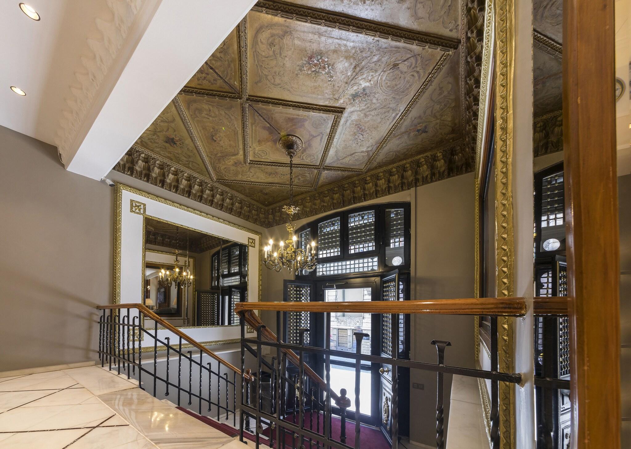 Vardar Palace - фото