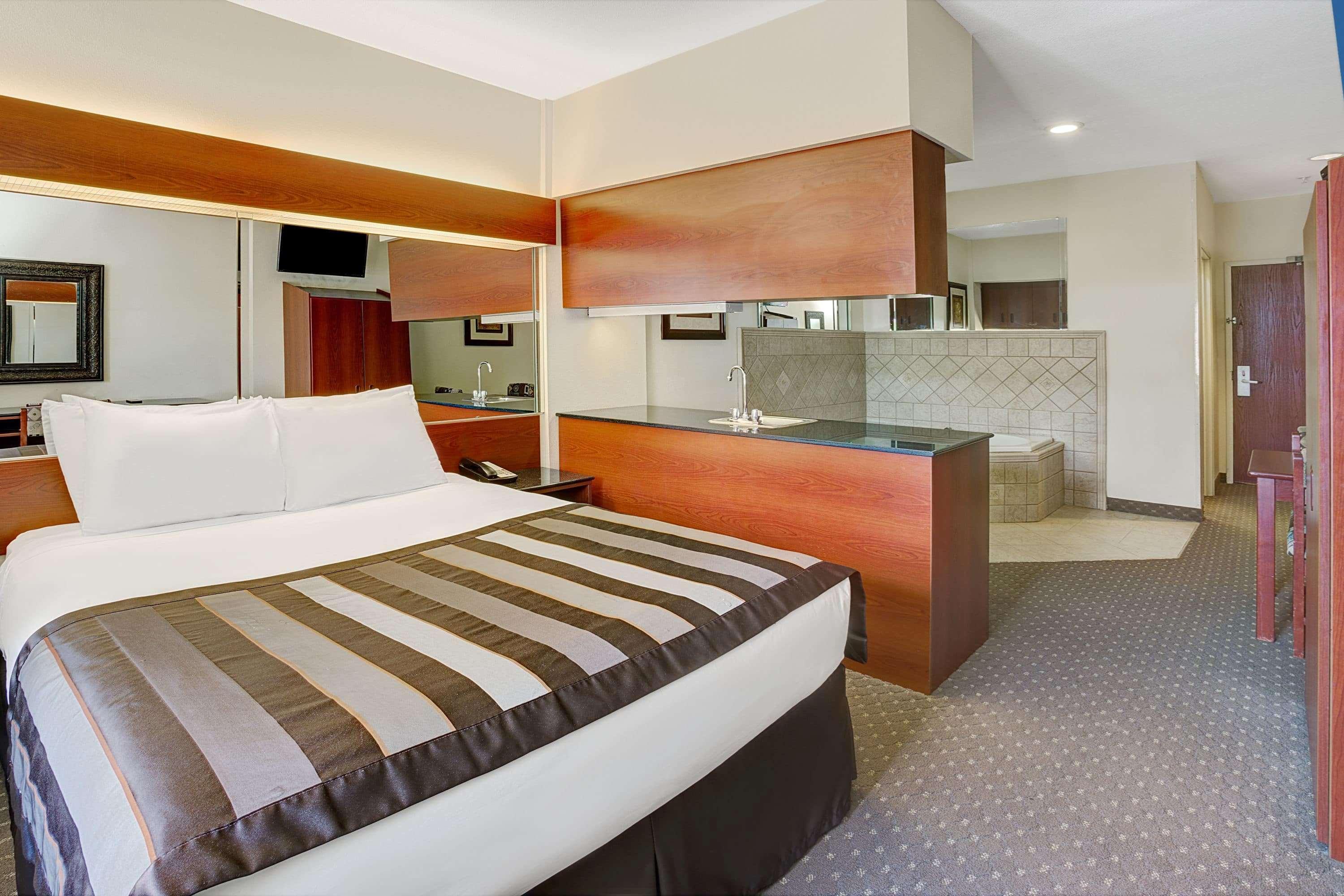 Microtel Inn & Suites By Wyndham Indianapolis Air
