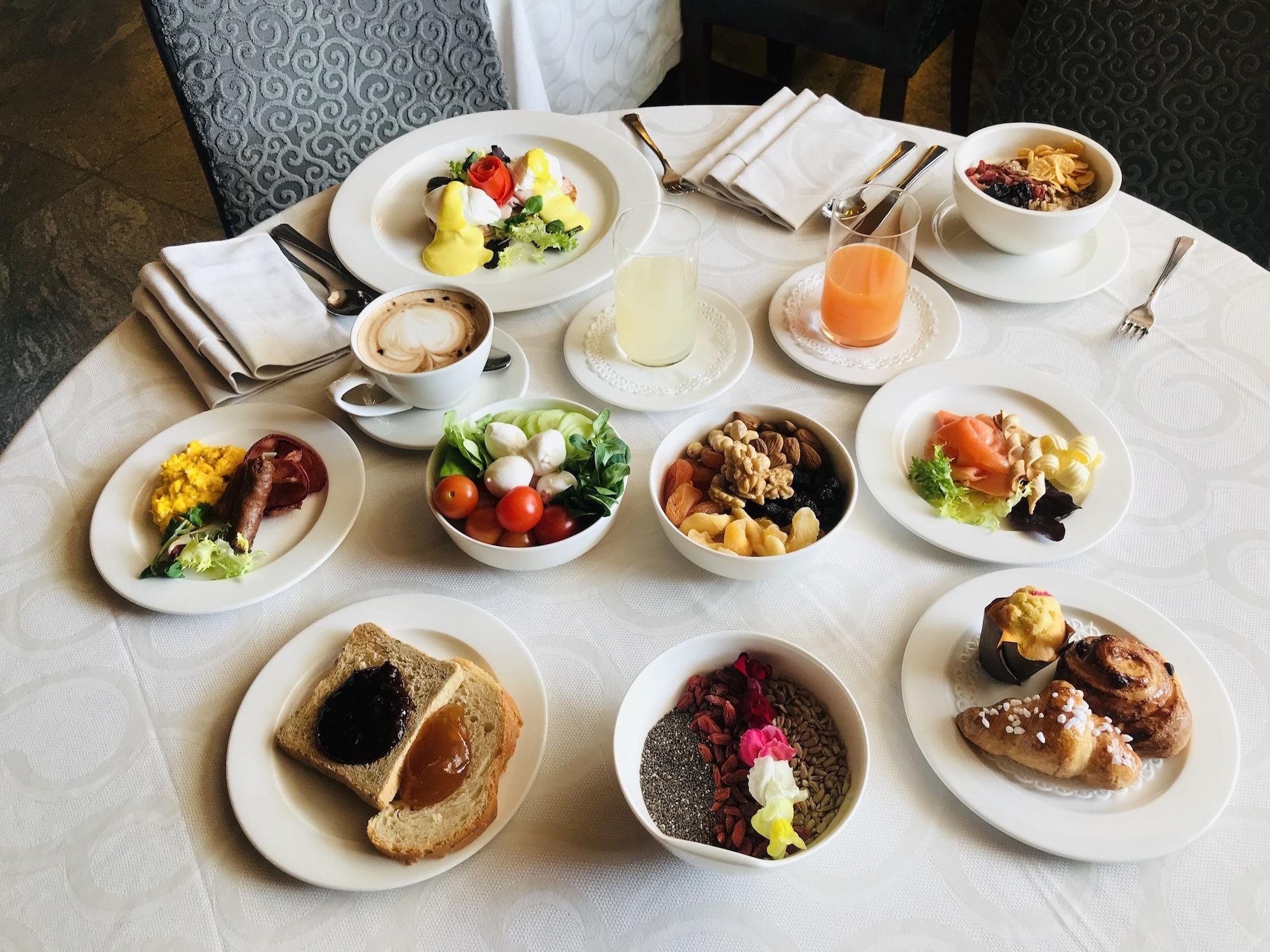 Hotel Excelsior Planet by null