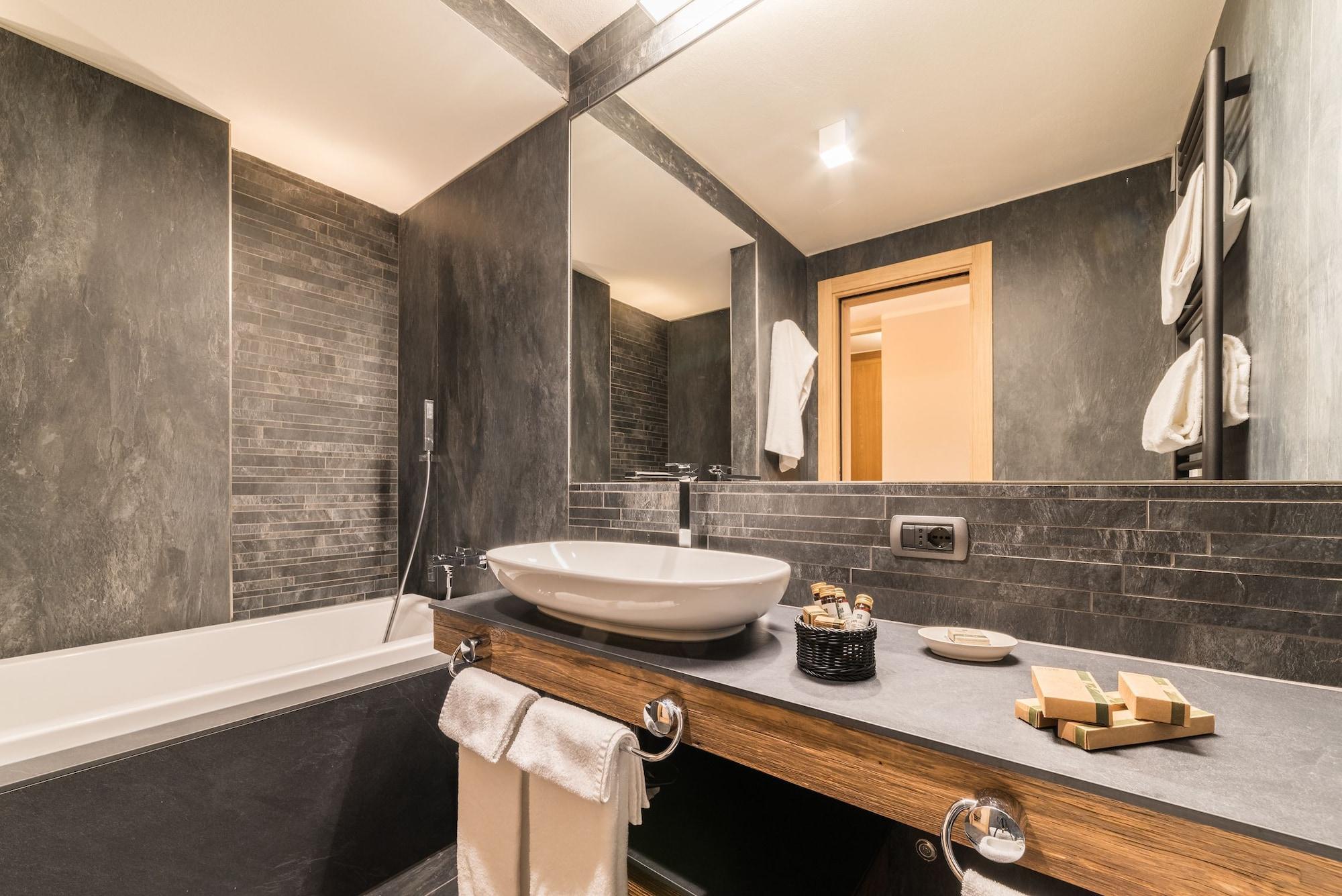 Hotel Excelsior Planet by null