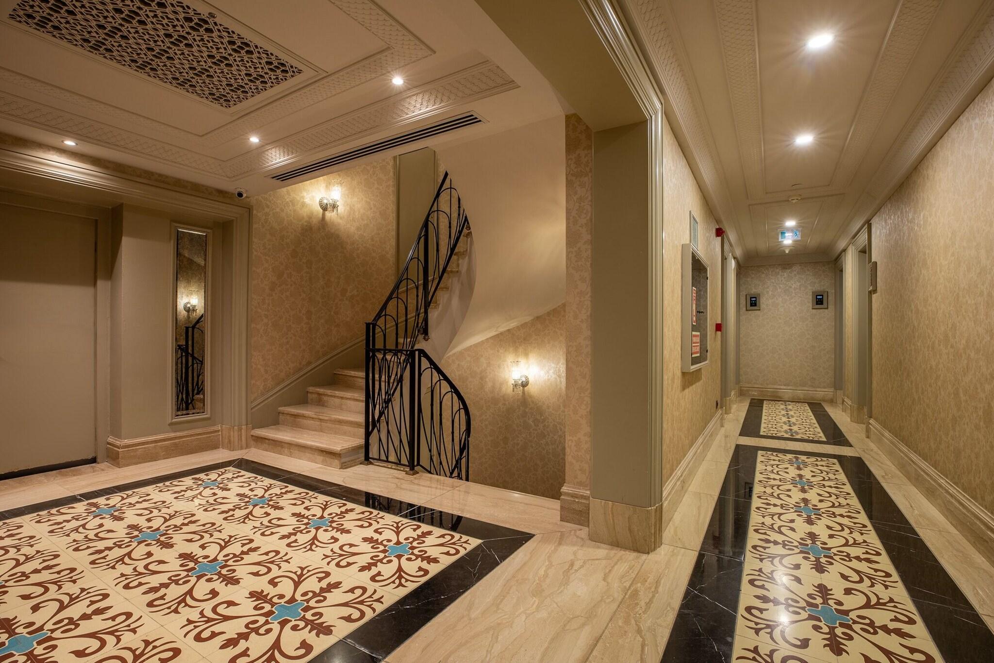 The Central Palace Hotel - Bosphorus