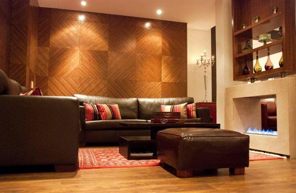 Ascot Hotel by null