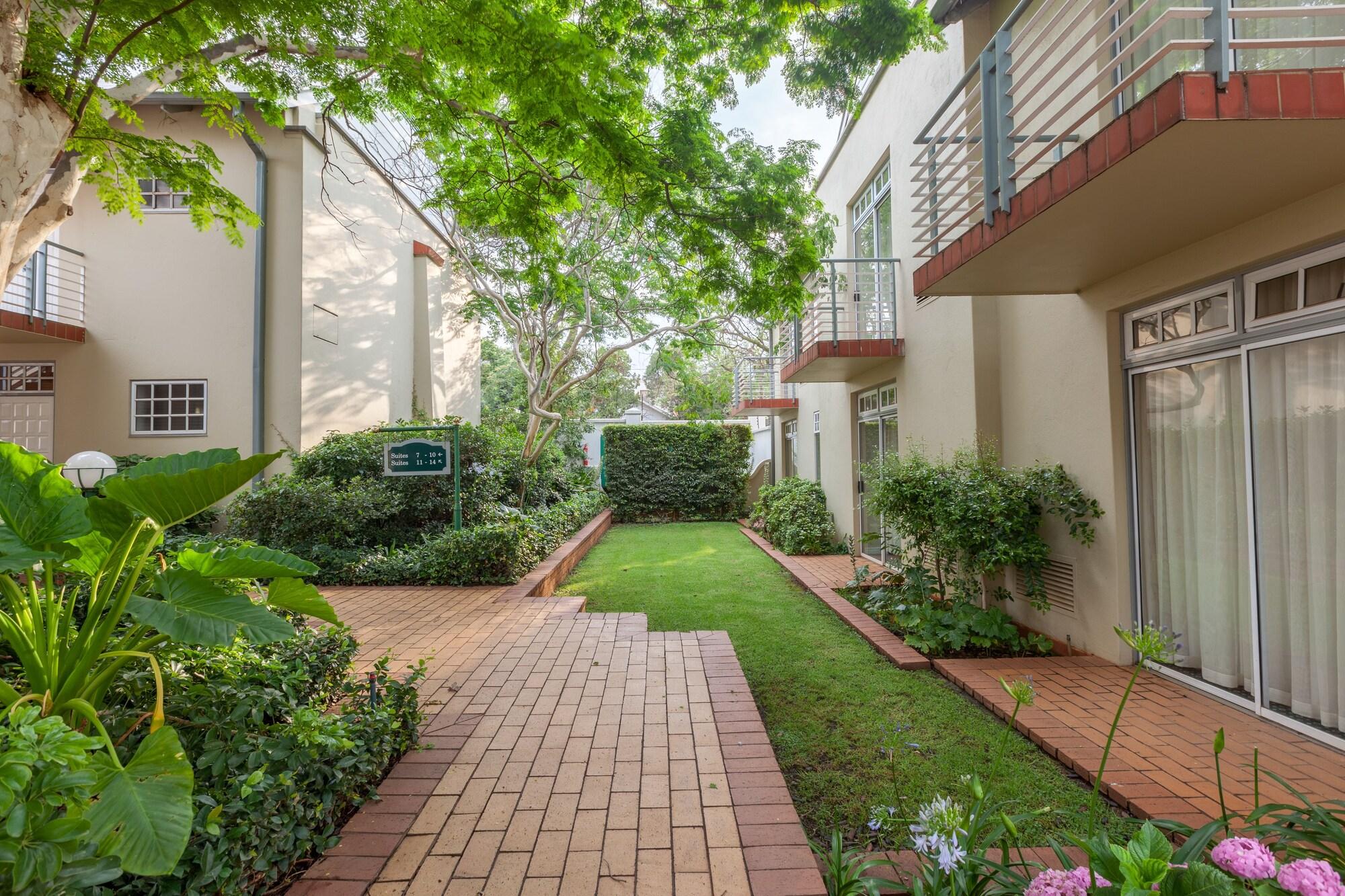 Courtyard Hotel Arcadia image