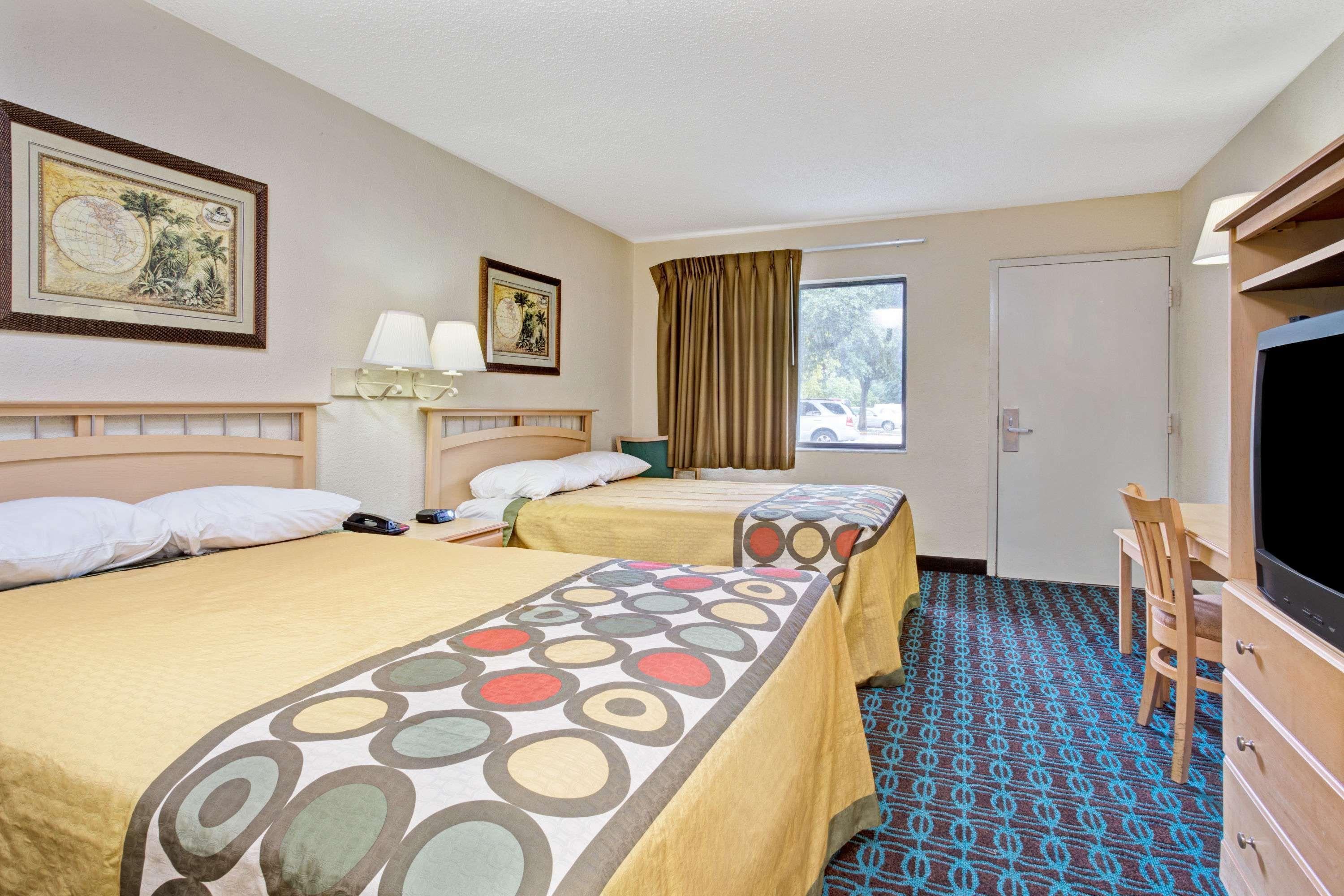 Super 8 by Wyndham Jacksonville Orange Park
