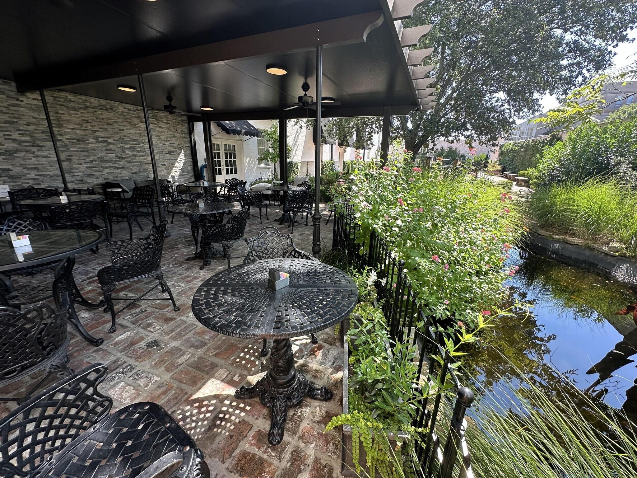 Old Capitol Inn by null