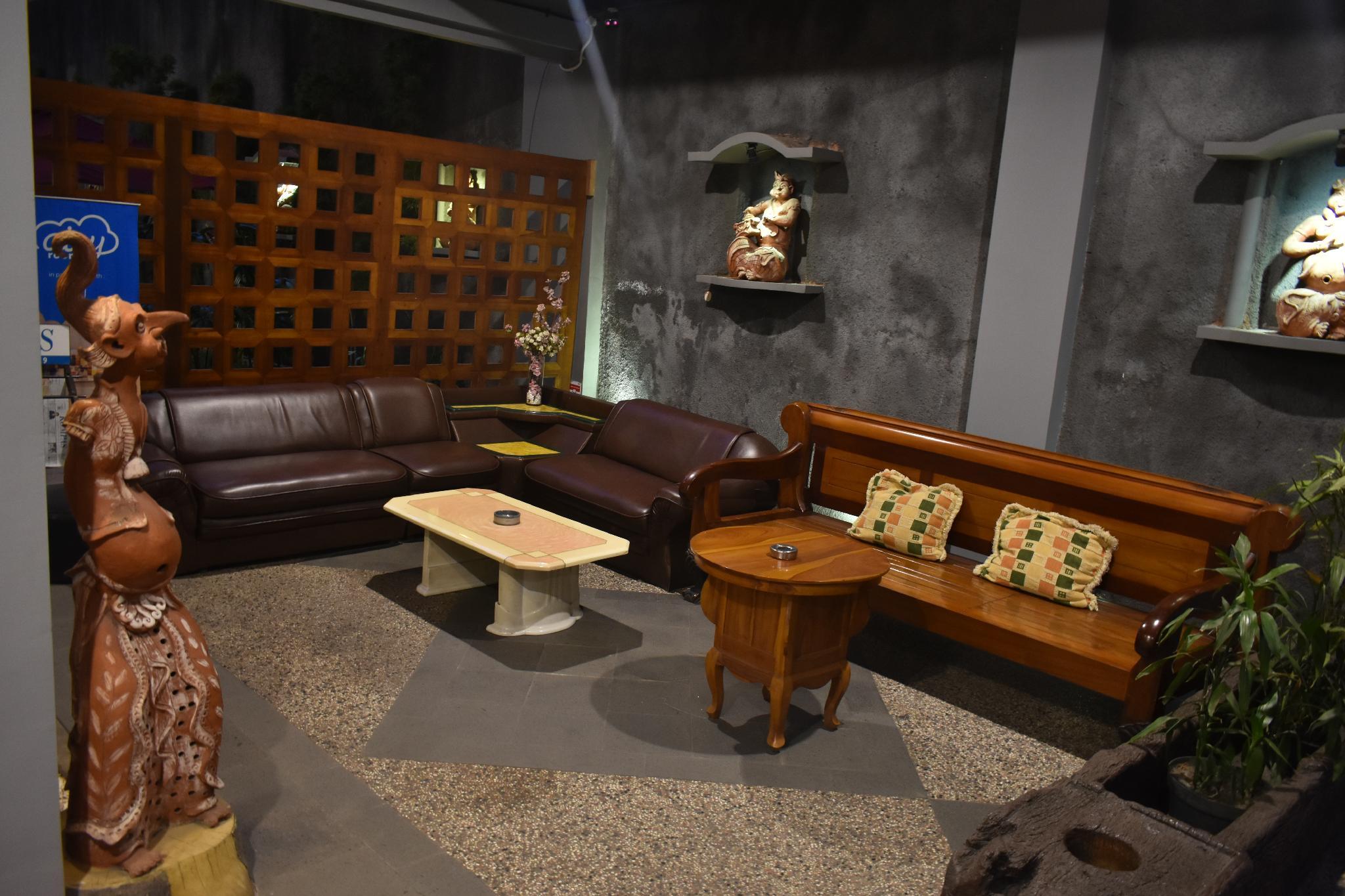 D'Fresh Guest House and Resto