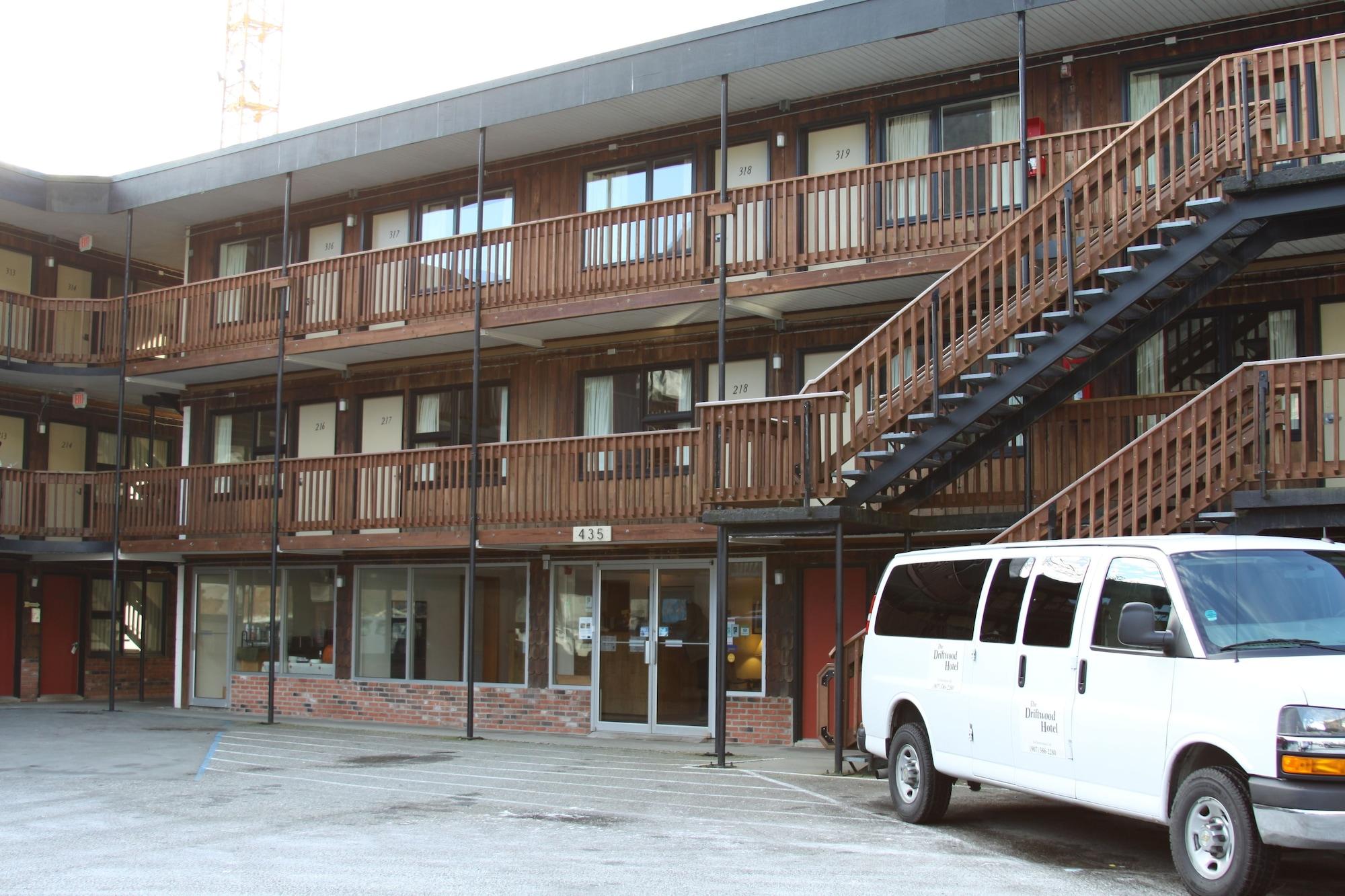 The Driftwood Lodge by null