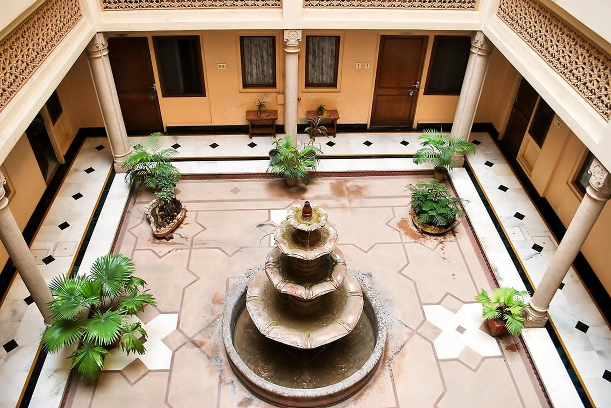 Hotel Arya Niwas by null