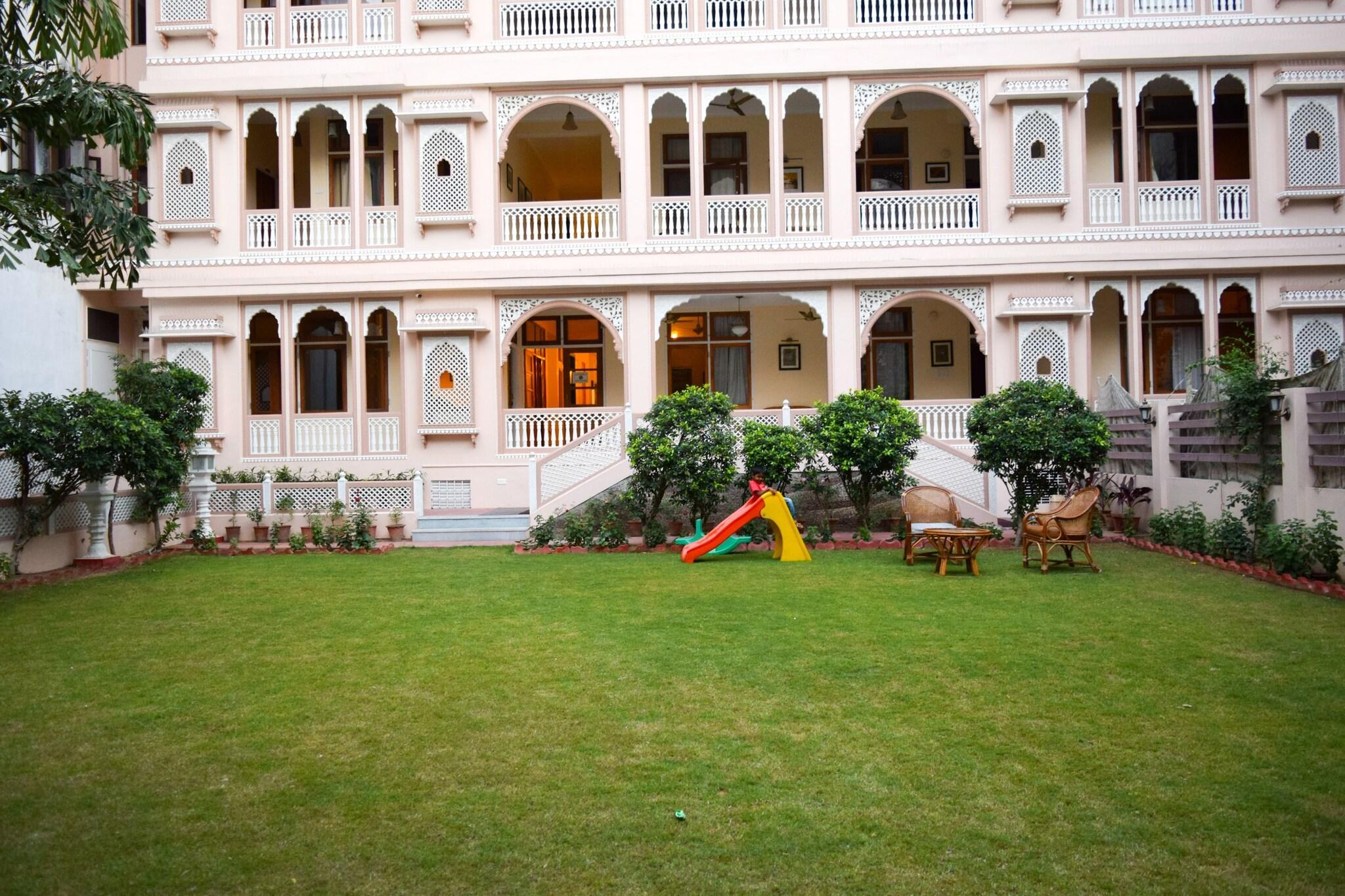 Hotel Arya Niwas by null