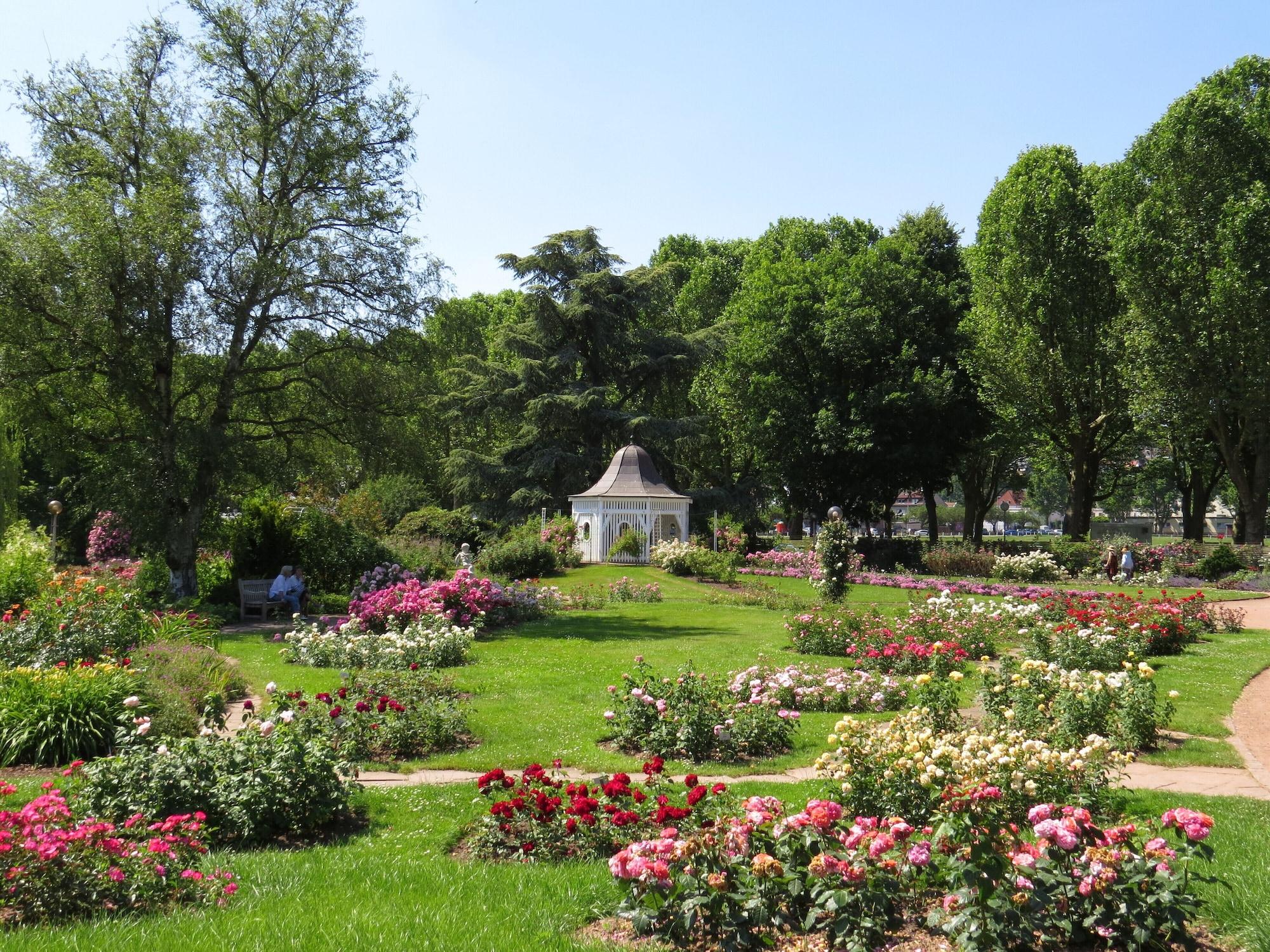 Rosengarten am Park