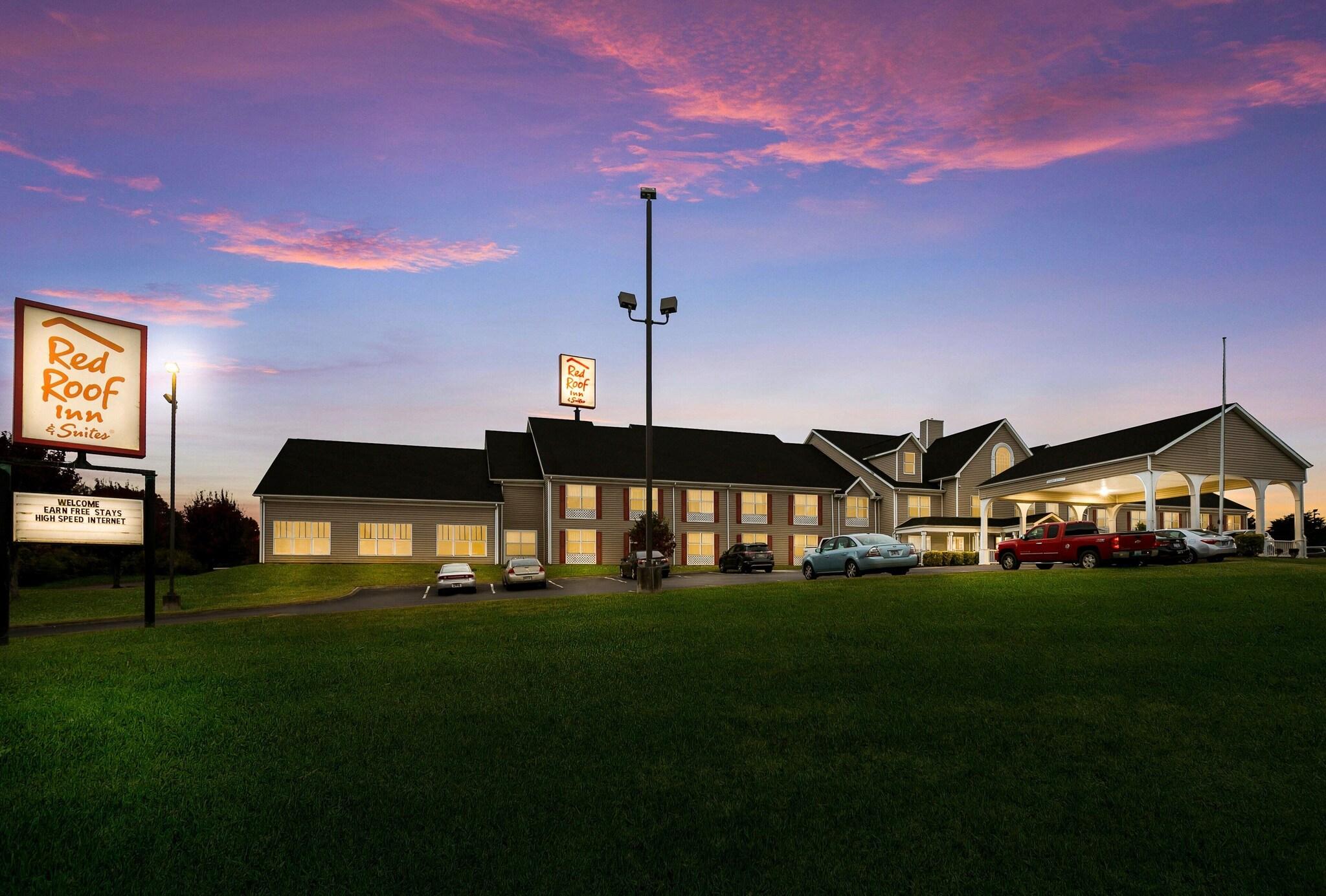 Red Roof Inn & Suites Knoxville East
