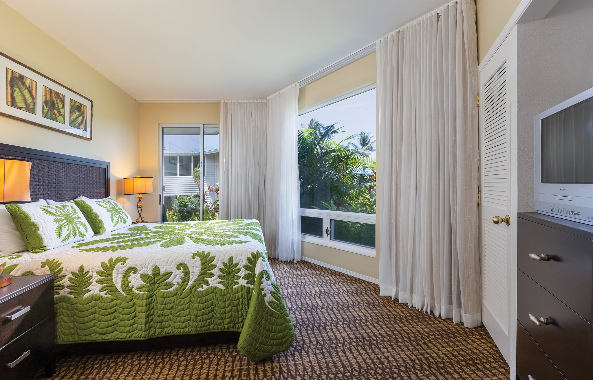Shell VC Holua Resort at the Mauna Loa Village