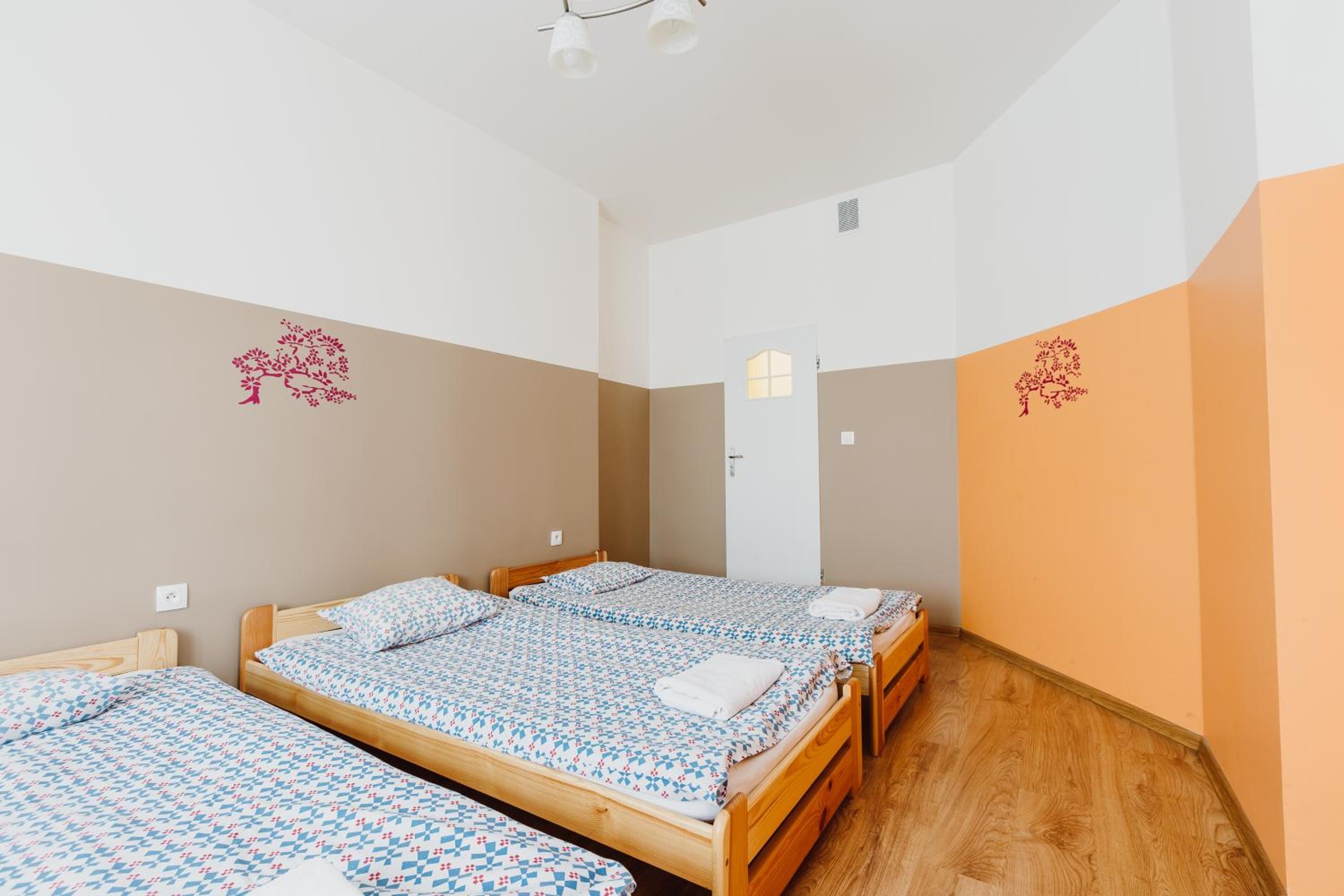 Guest Rooms Tara (Tara Hostel Krakow)