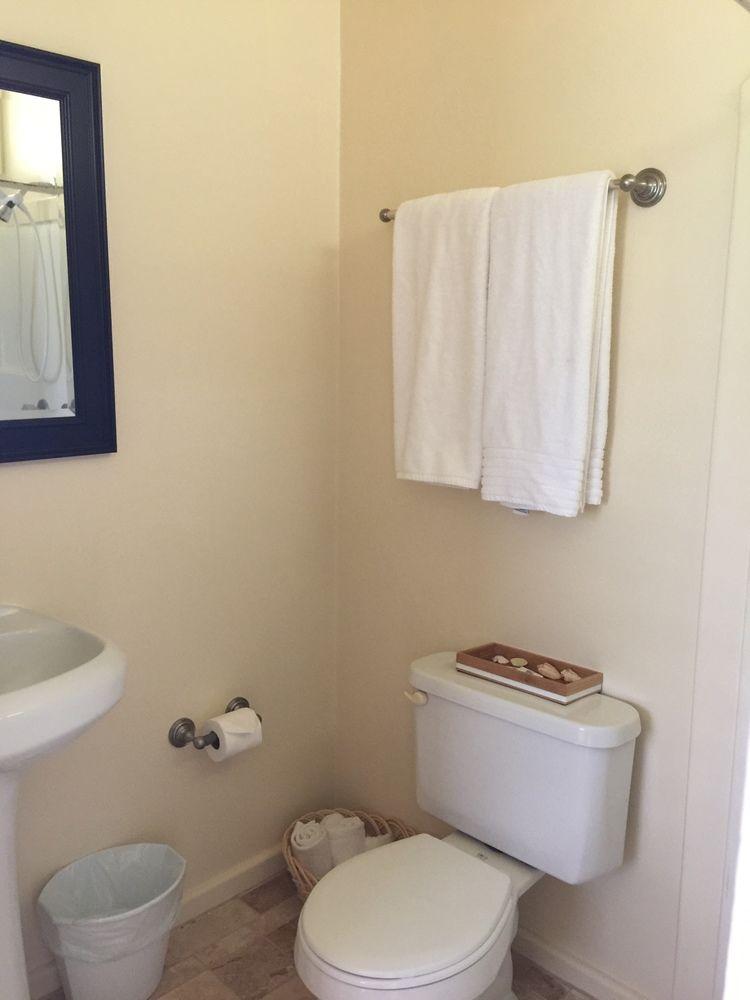 Aaron's Cottage by null