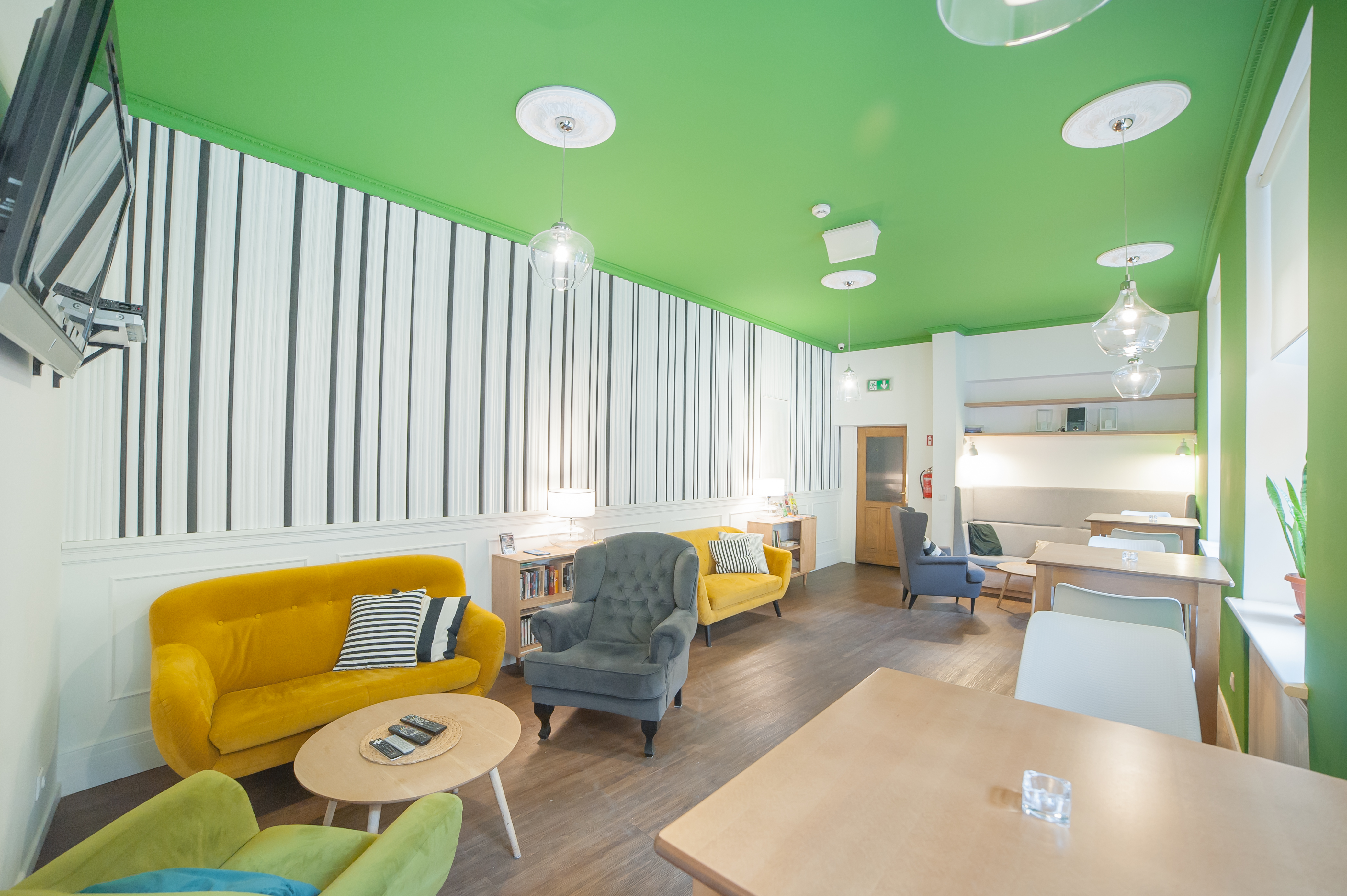Dizzy Daisy Hostel