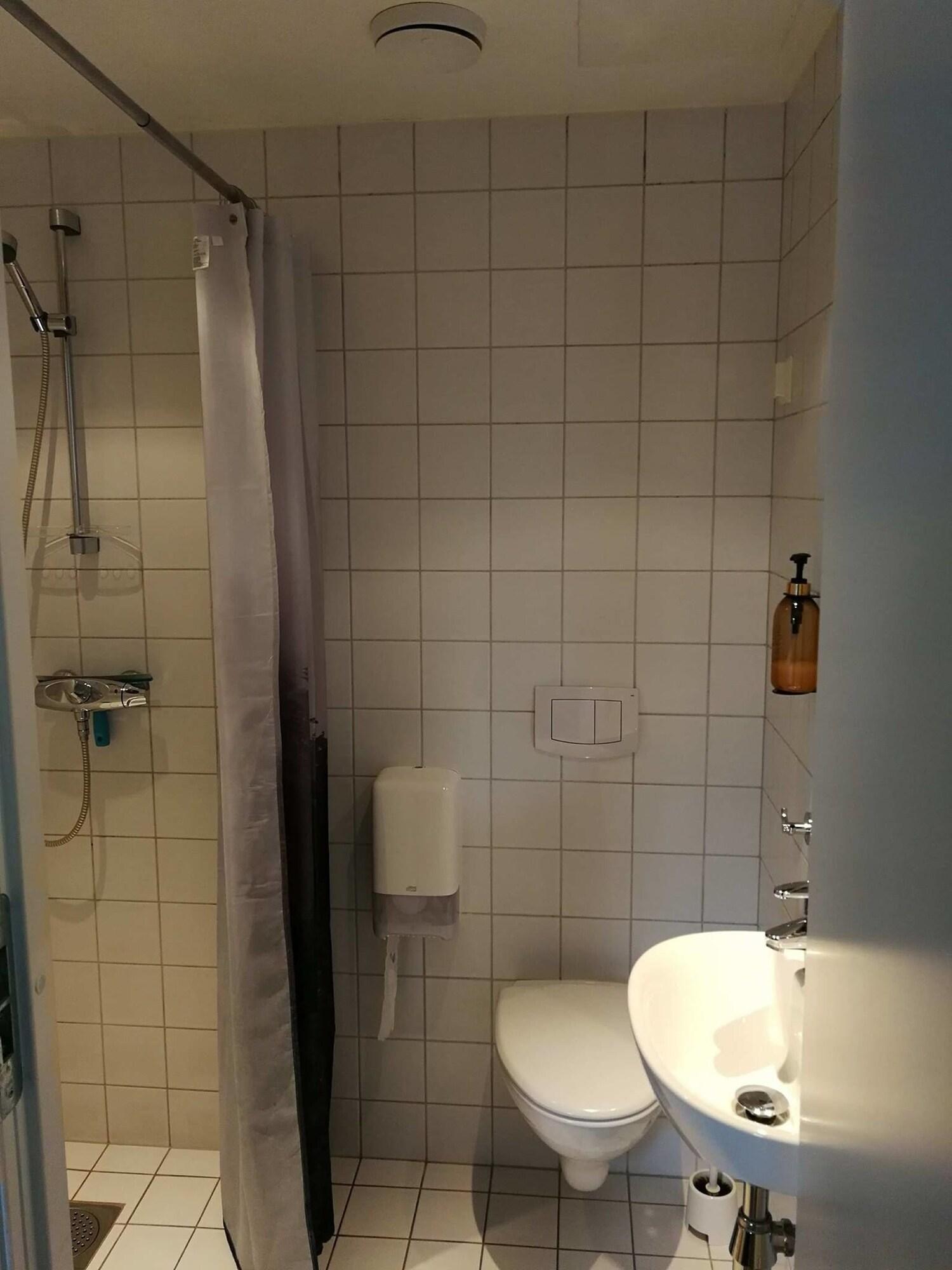 Trolltunga Hotel by null