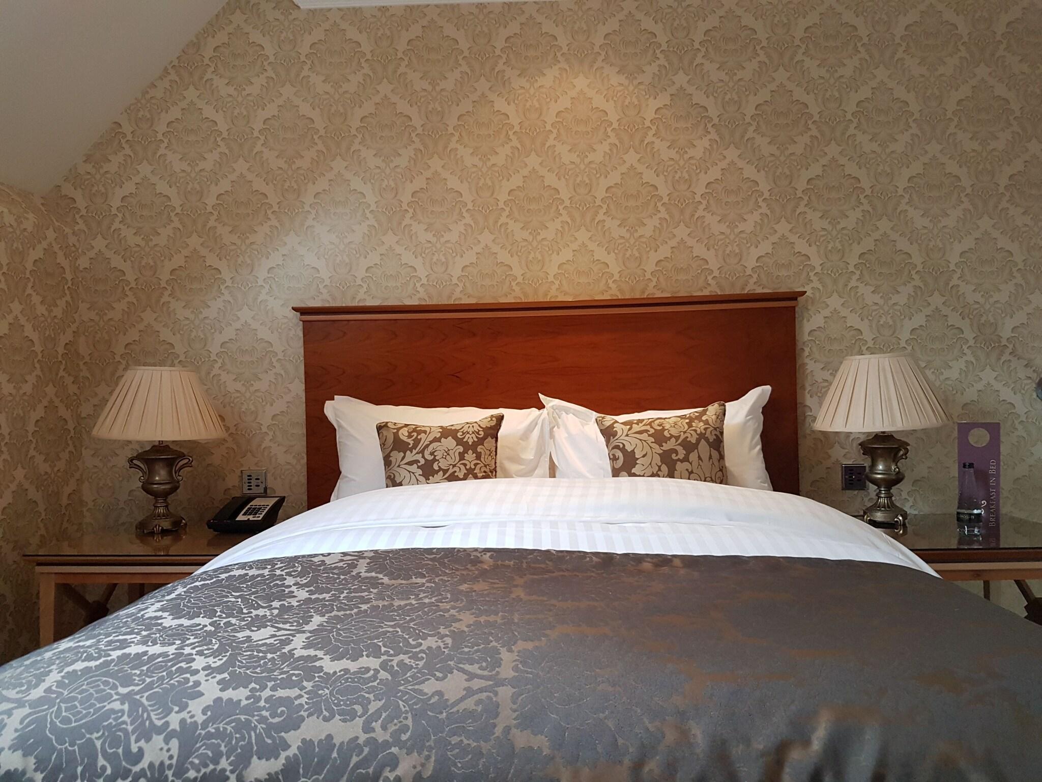 Quebecs Hotel by null