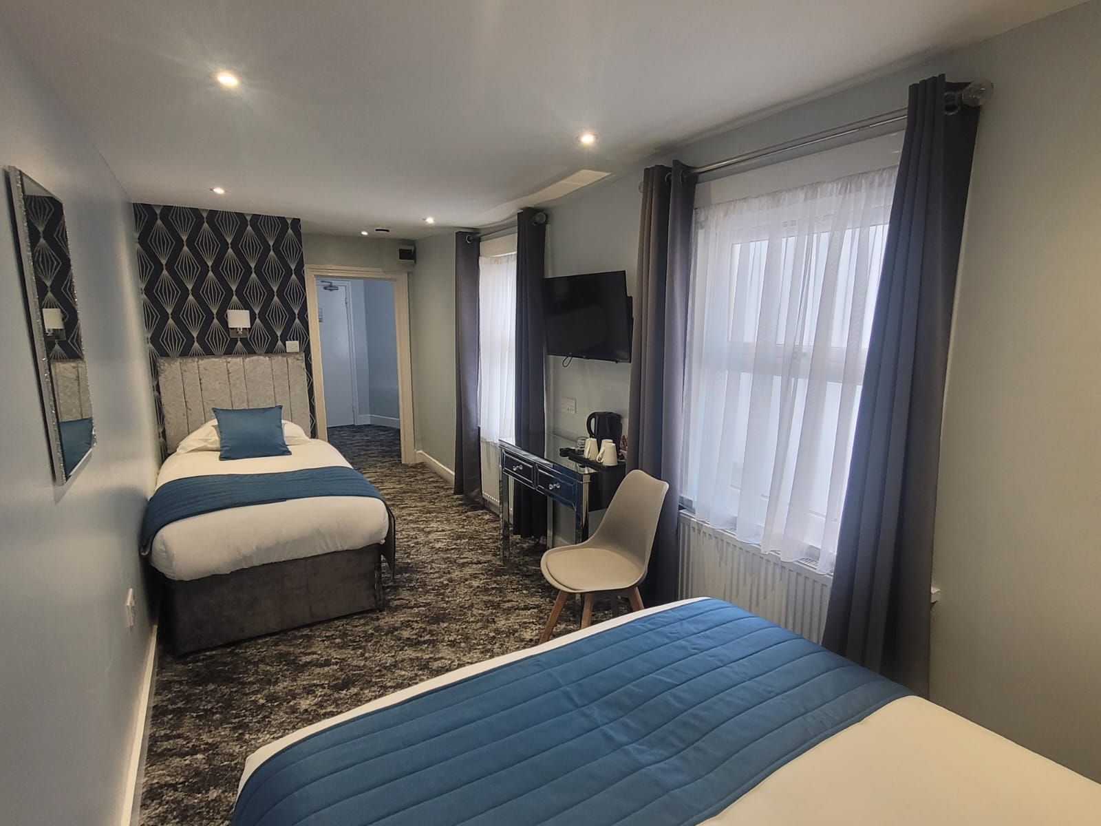 George Hotel