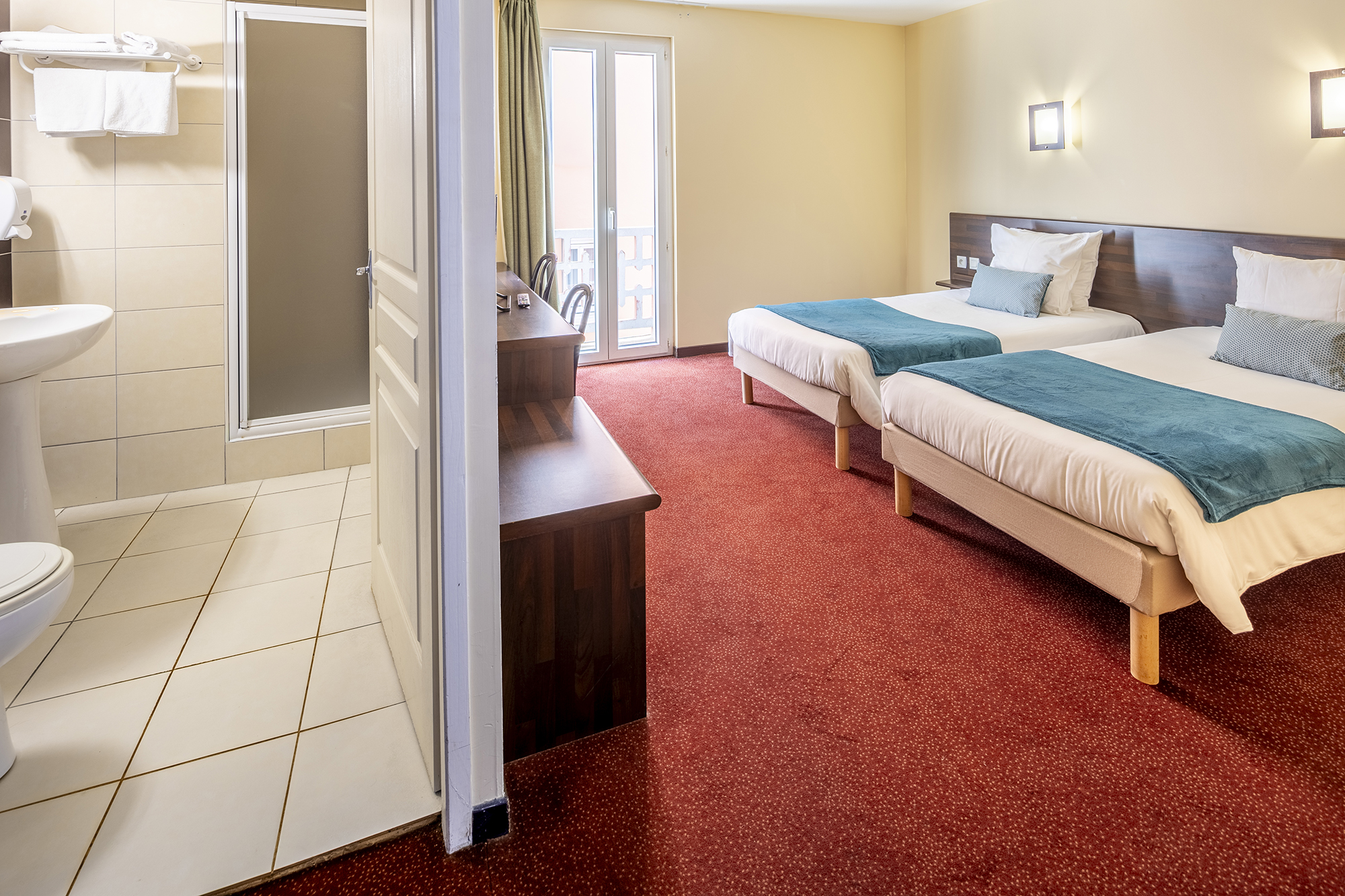Quad room