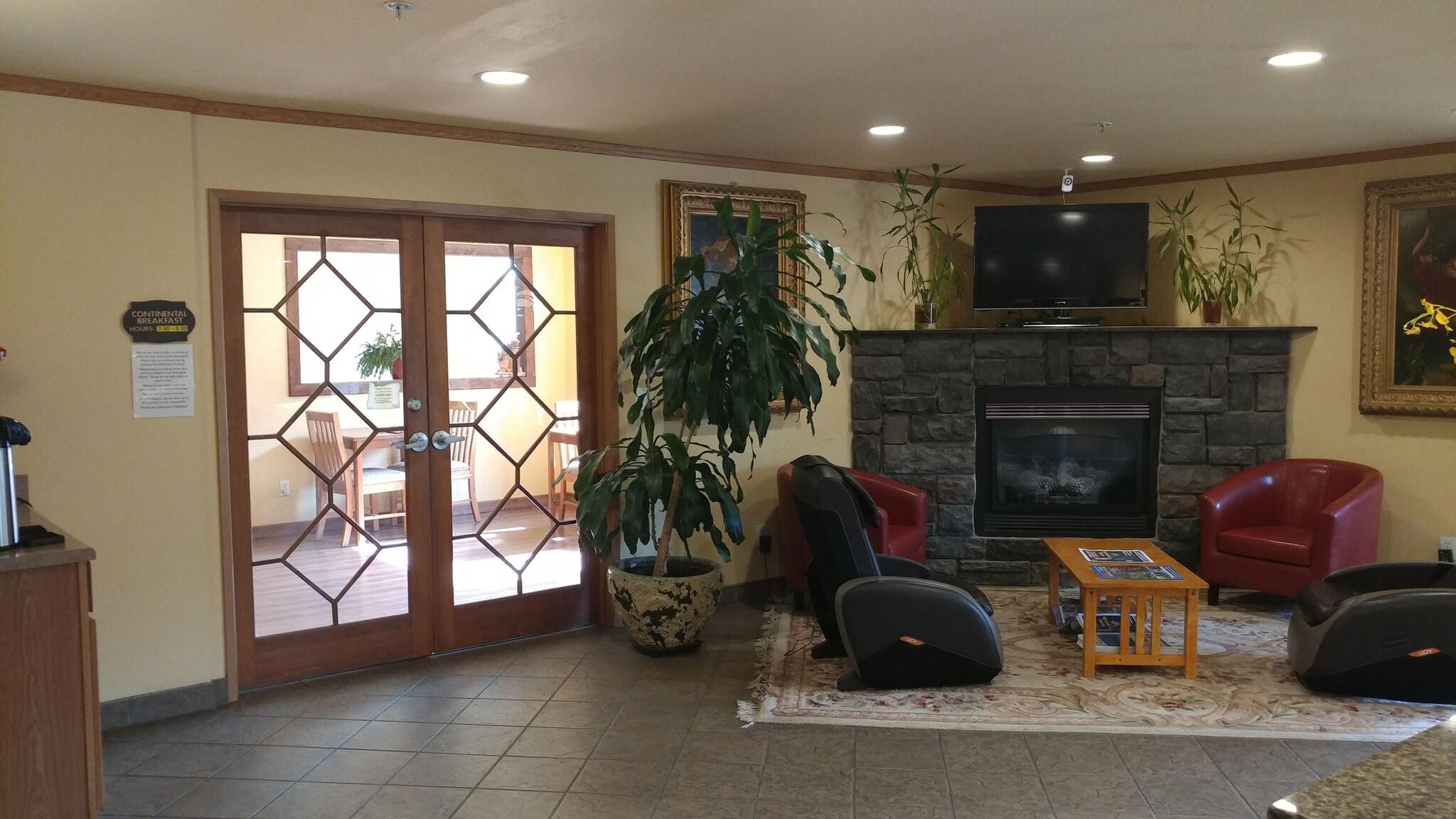 Palace Inn & Suites