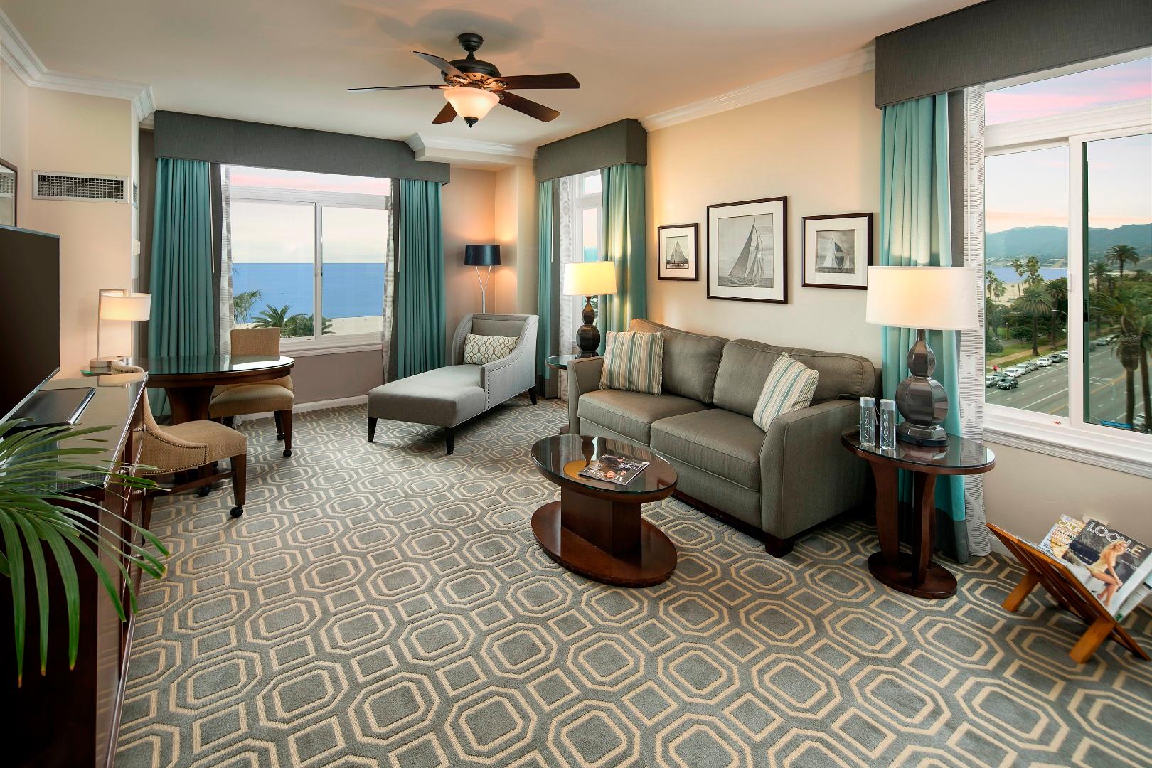 The Georgian Hotel by null