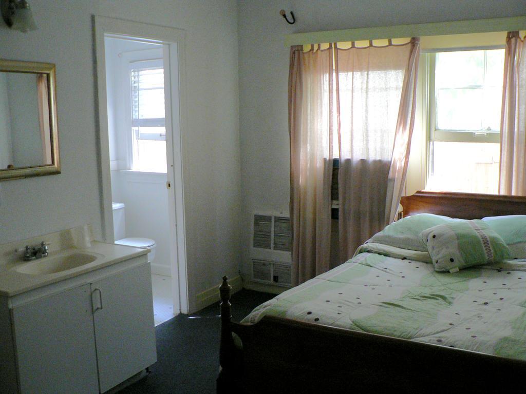 Hotel del Flores by null