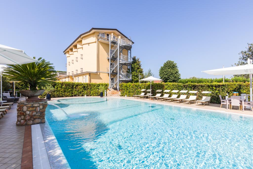 Hotel Villa Tiziana image