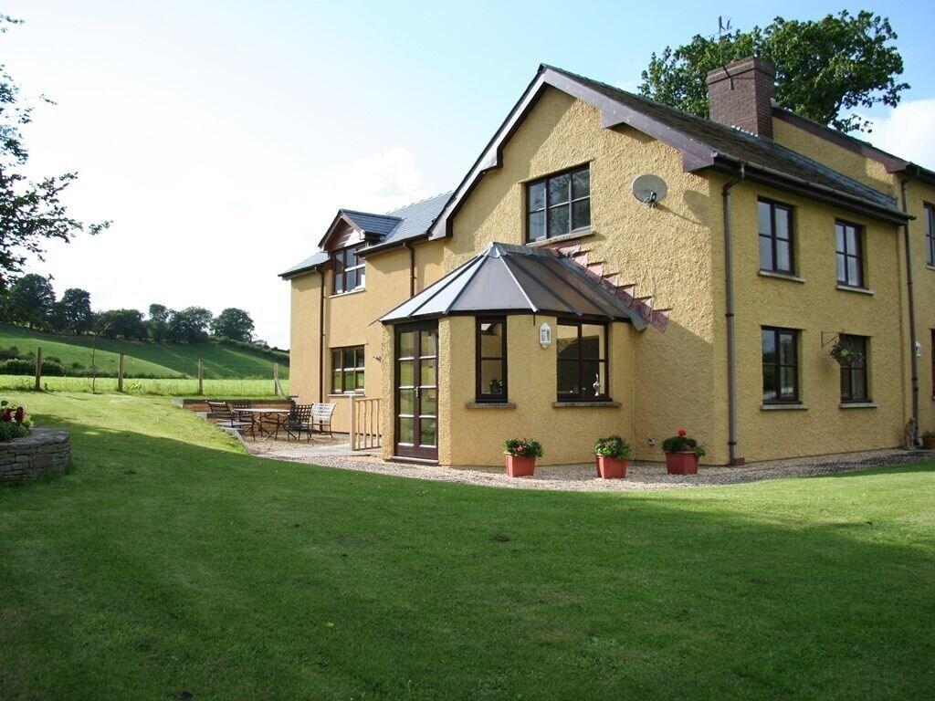 Pwllgwilym Holiday Cottages
