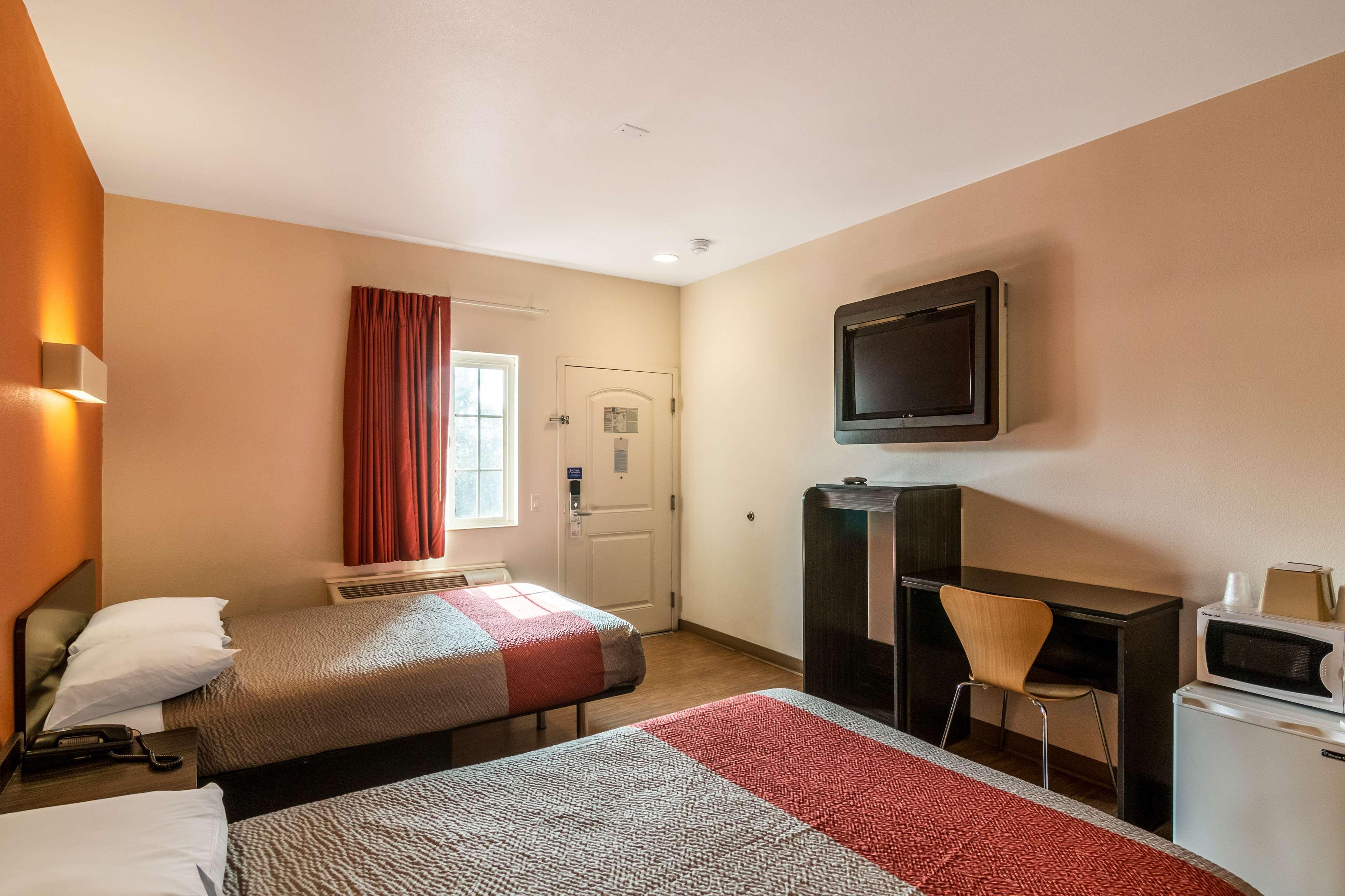 Motel 6 Los Angeles - Bell Gardens