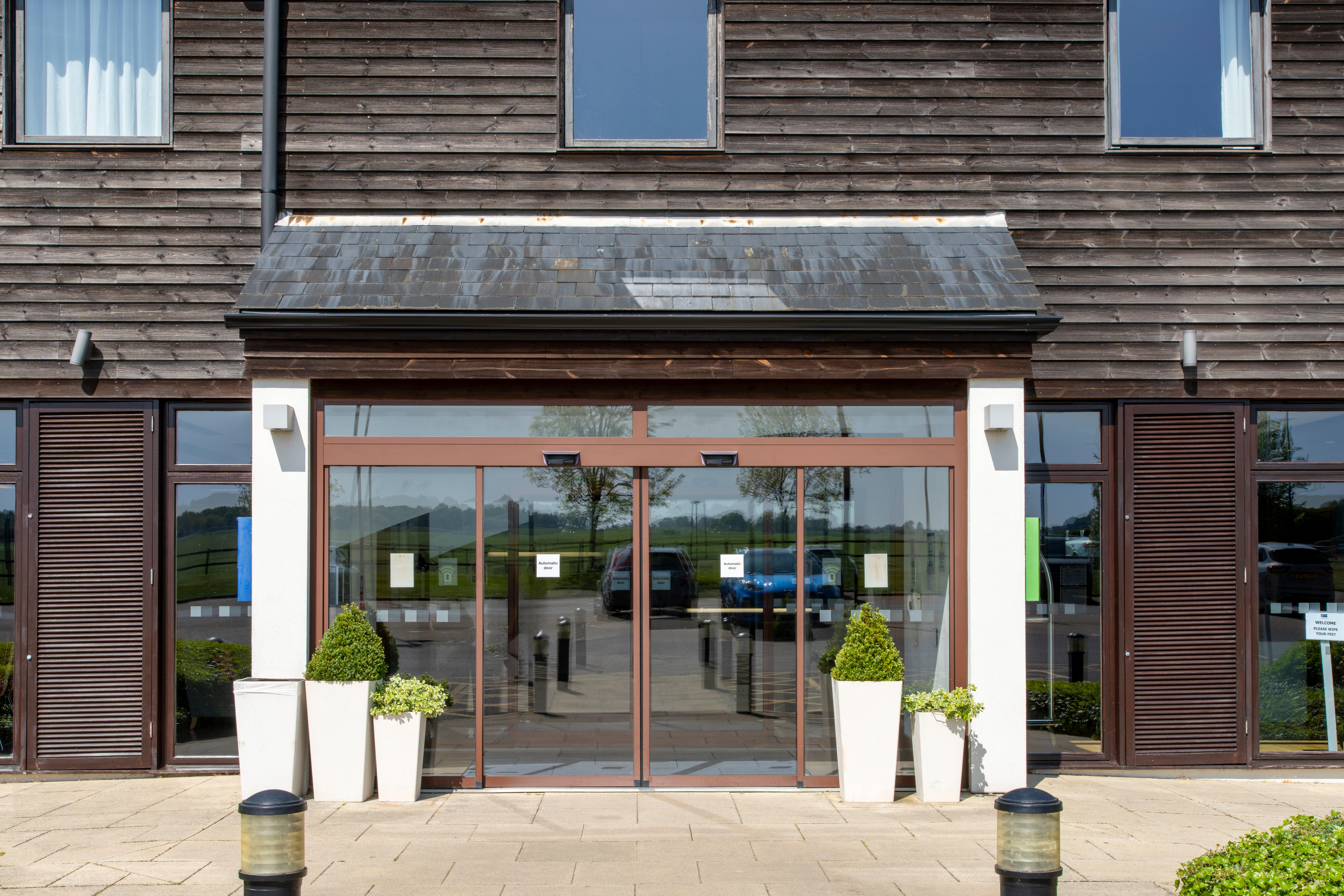 Holiday Inn Express London-Epsom Downs