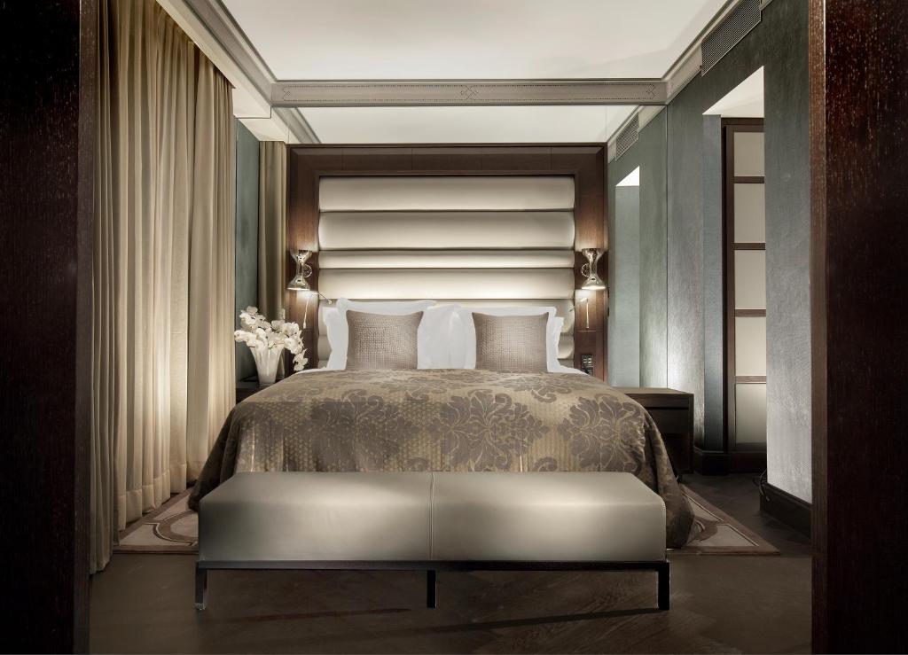 Hotel Royal Savoy Lausanne by null