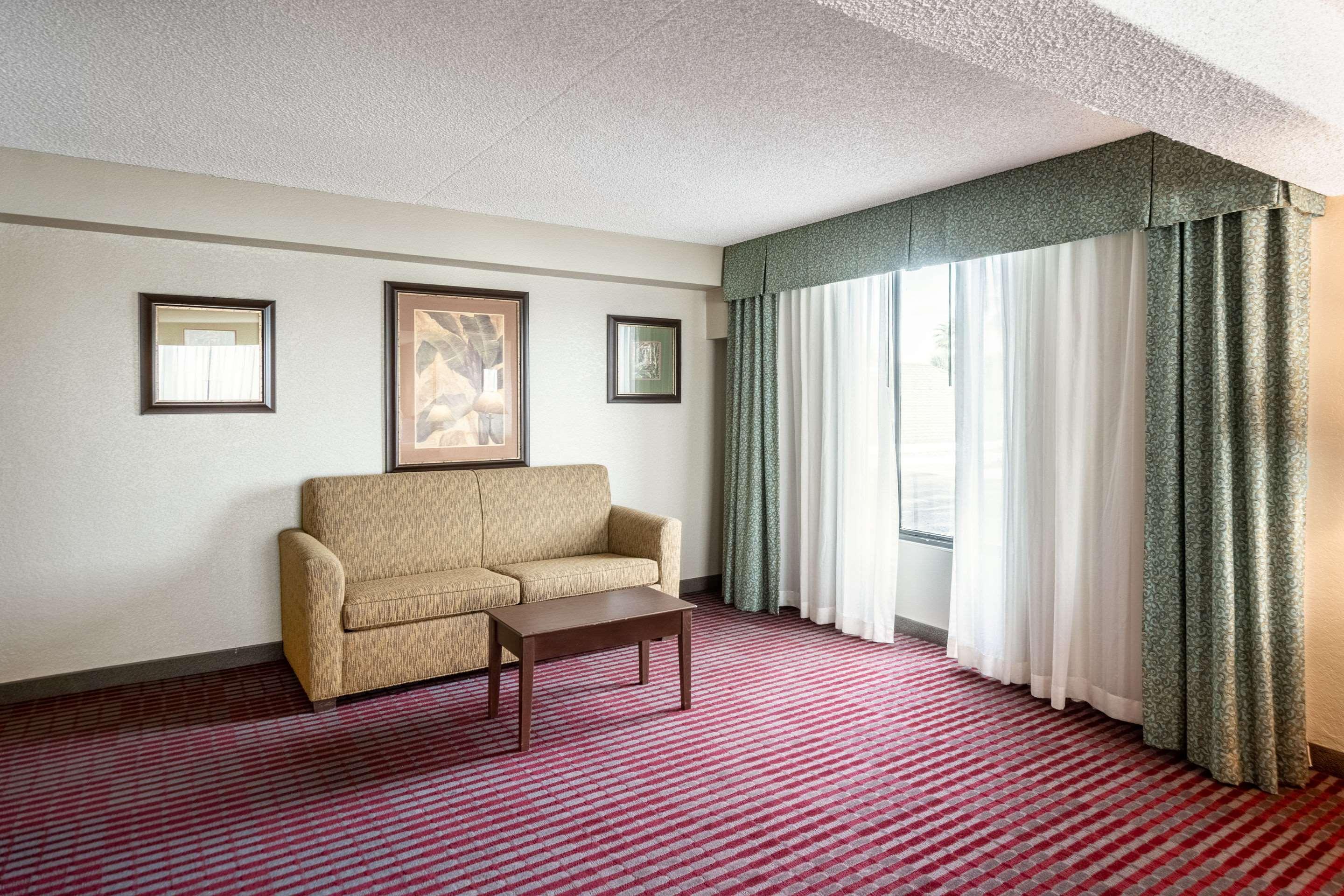 Best Western Premier Lakeland North