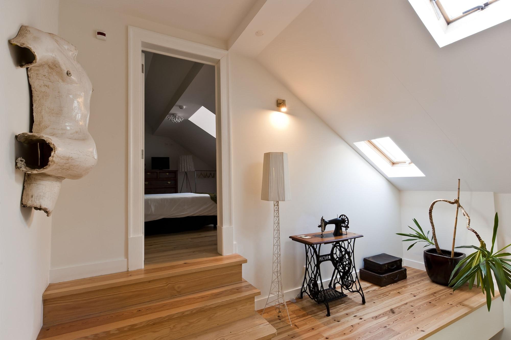 Casa do Bairro by Shiadu by null
