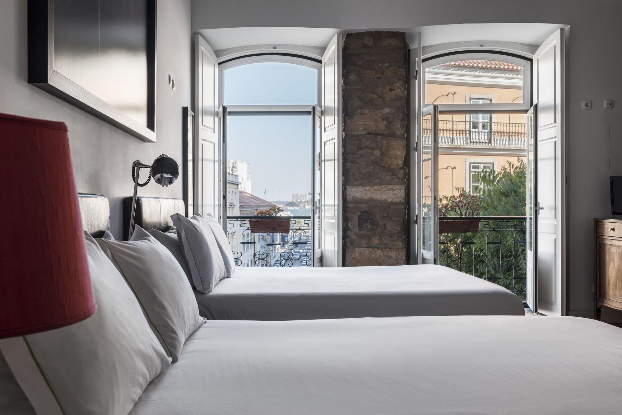 Casa do Bairro by Shiadu by null
