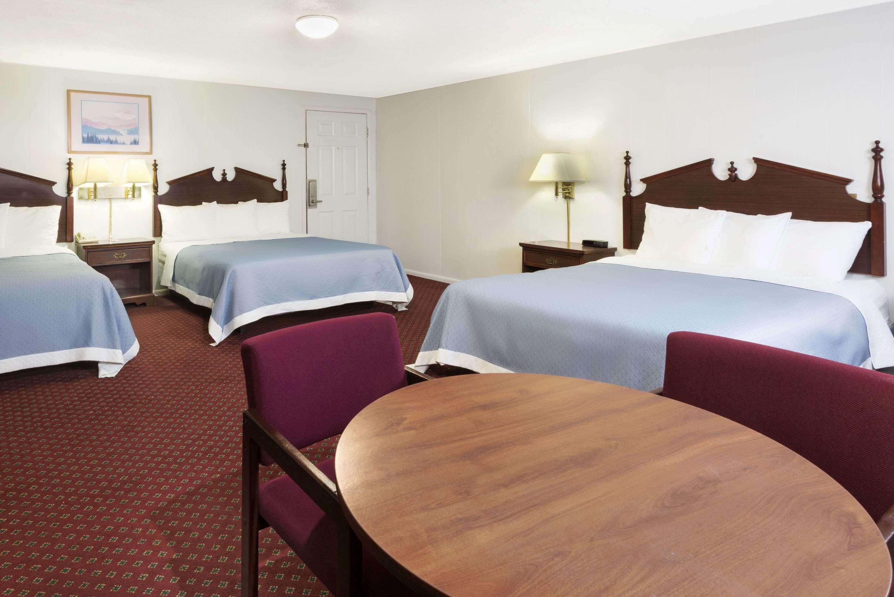 Triple room