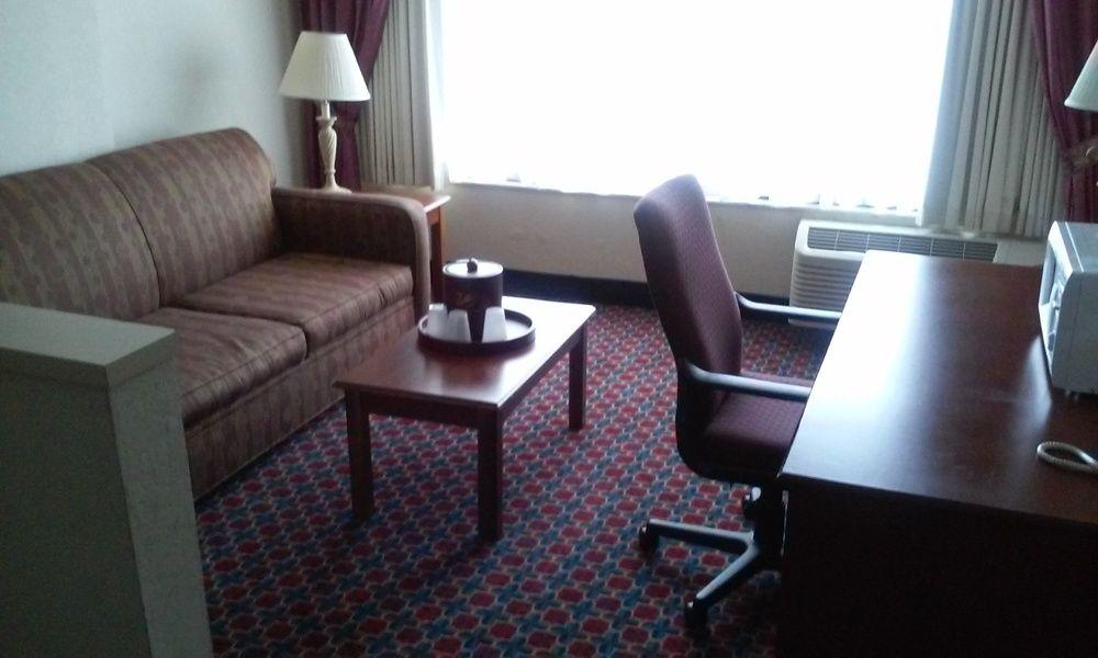 Imperial Swan Hotel & Suites Lakeland
