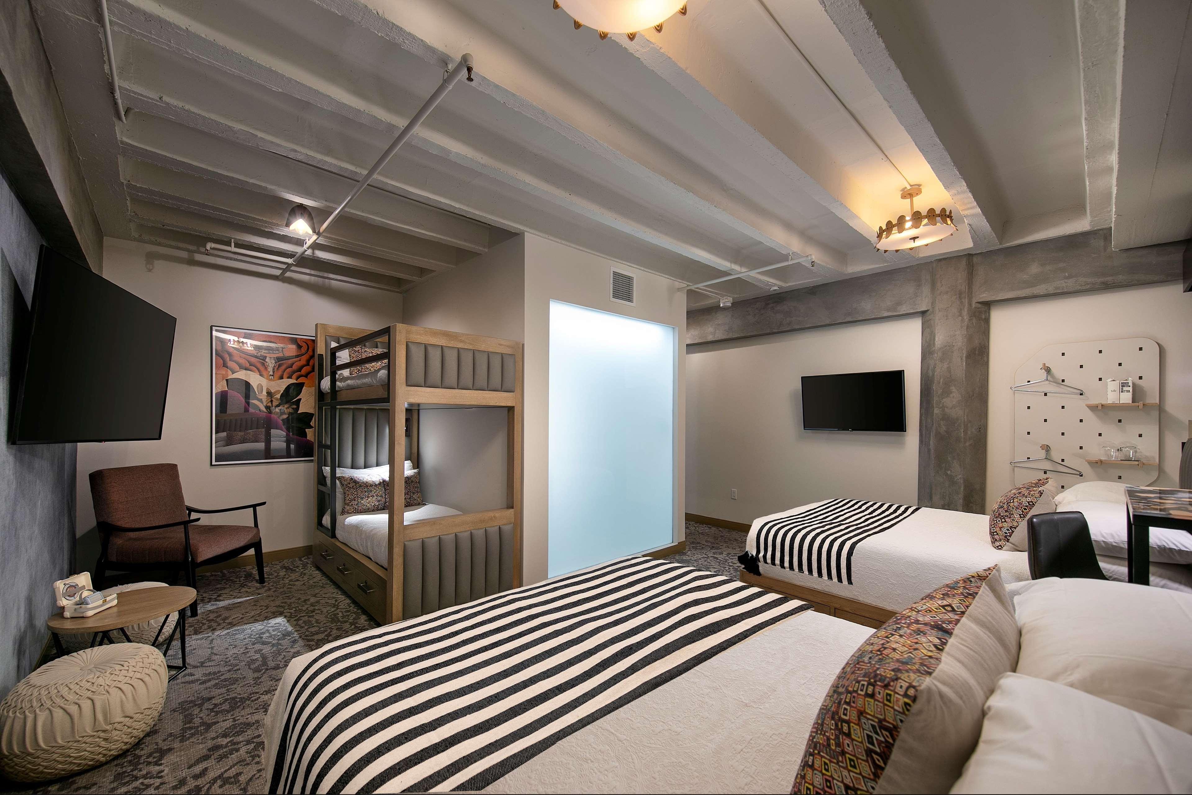 The Wayfarer Downtown LA, Tapestry Collection by H