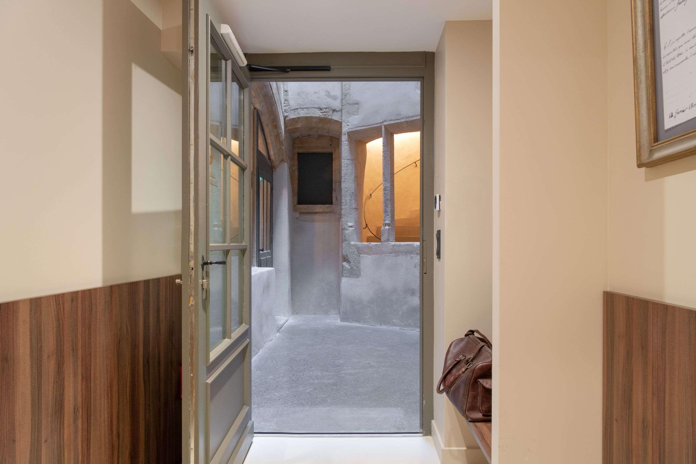 Académie Hôtel Lyon by null