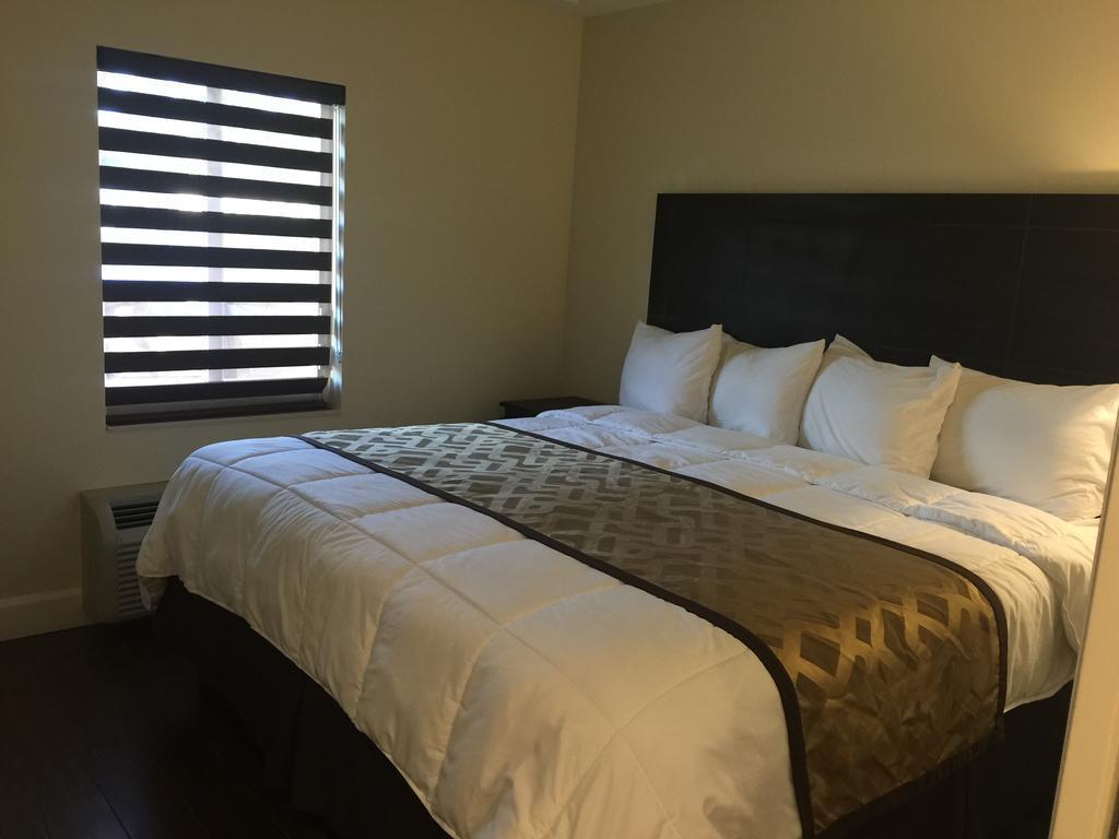 Curtis Inn