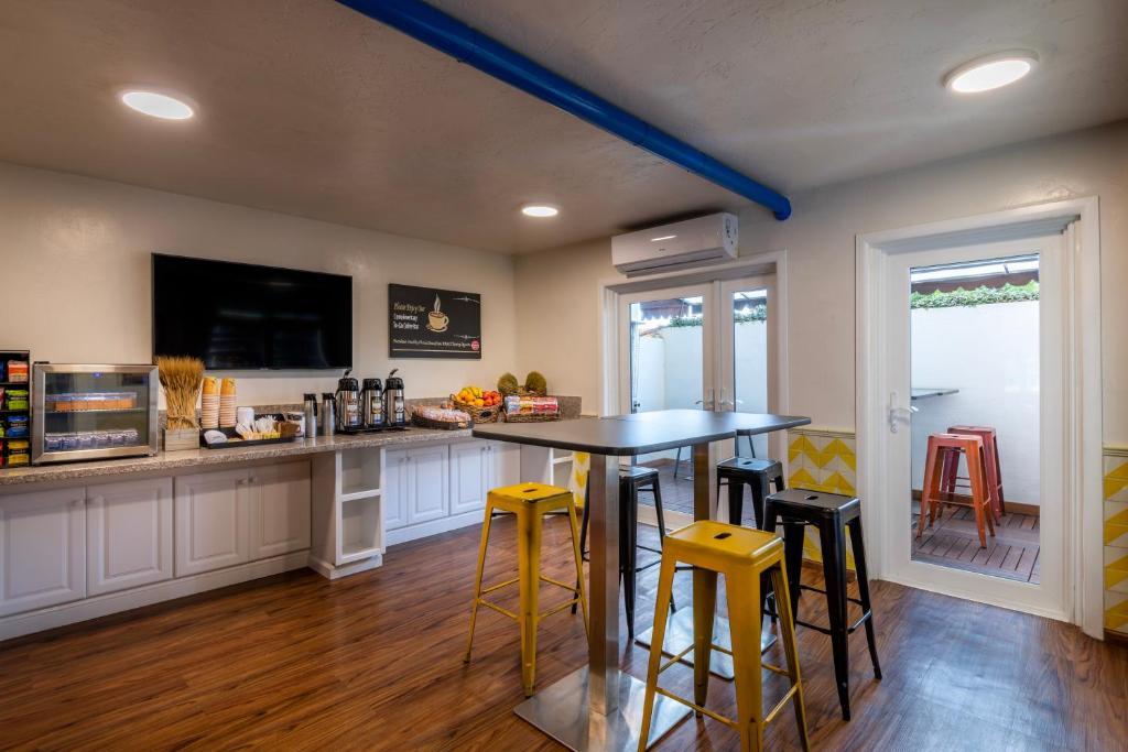 Hotel Pepper Tree Boutique Kitchen Studios